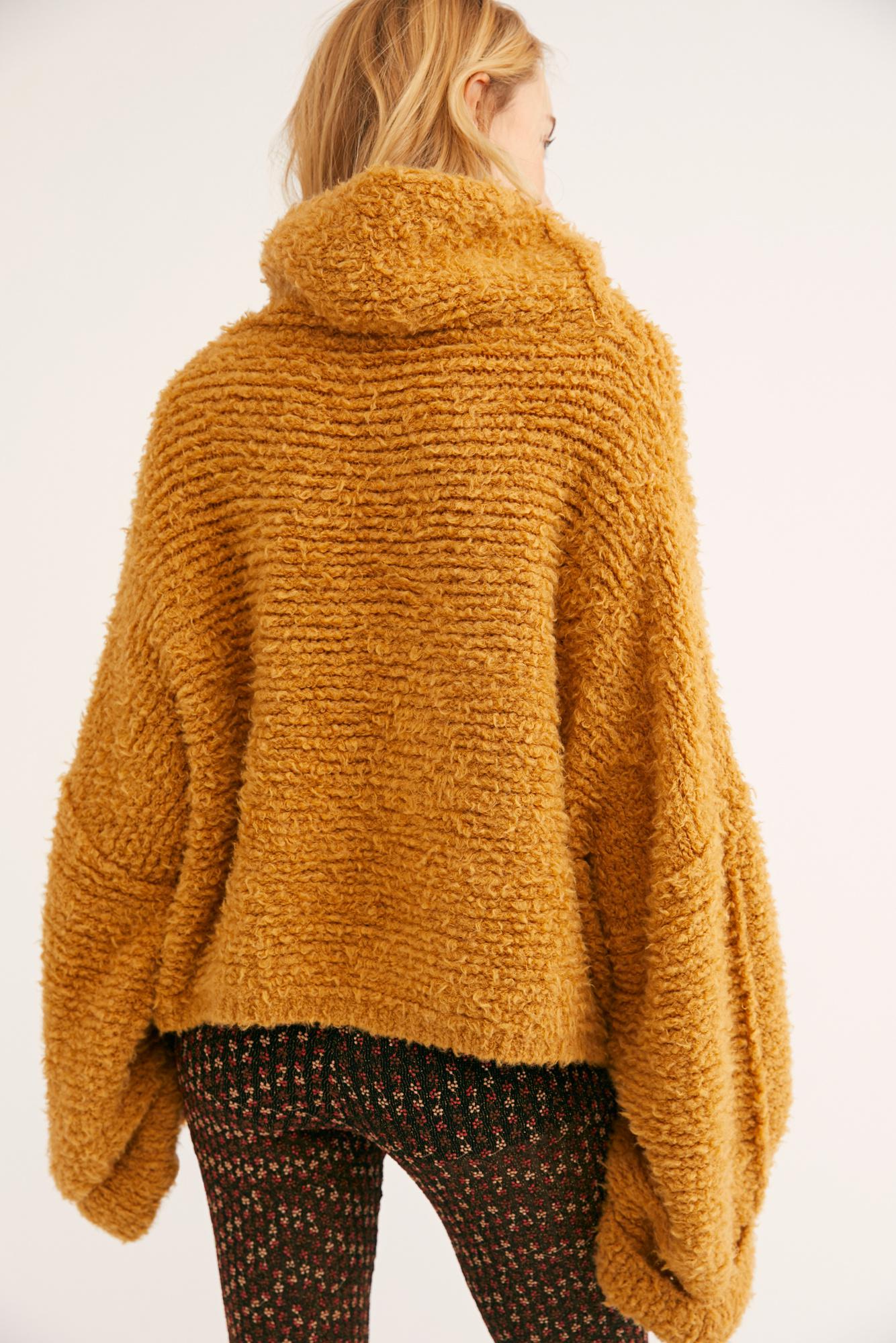 stitched teddy pullover