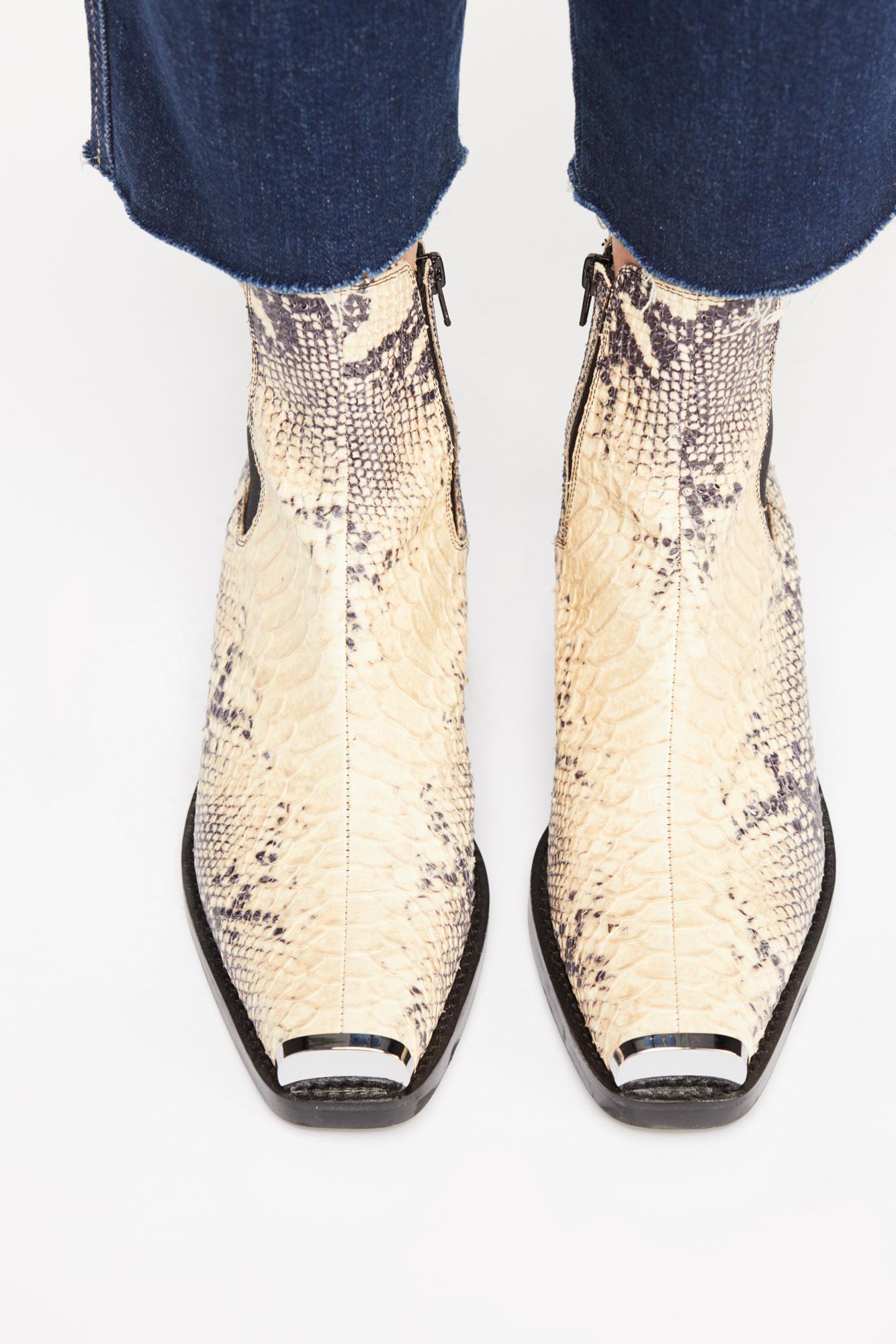 brisbane chelsea boot jeffrey campbell