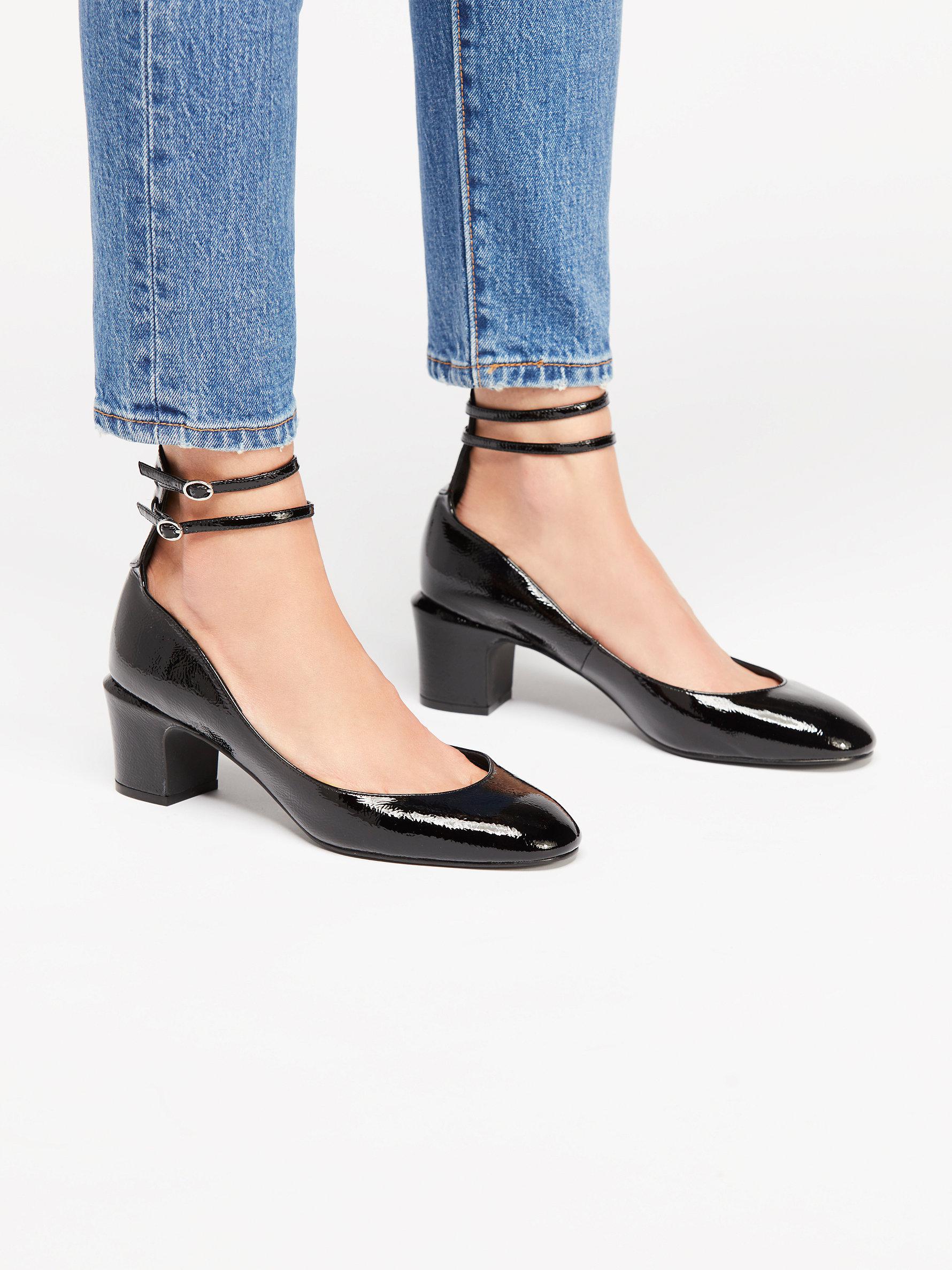 lucky brand black leather flats