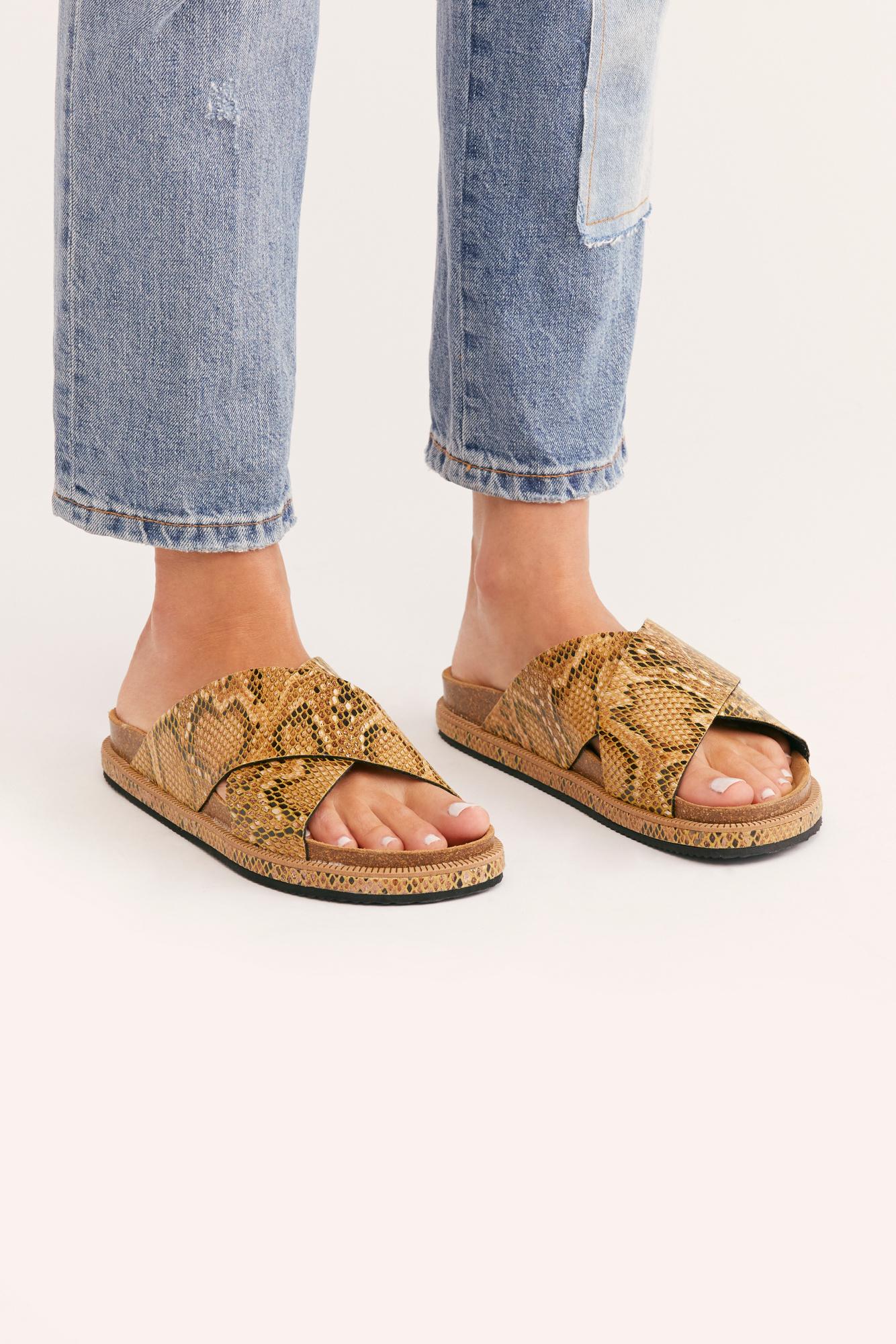 sidelines footbed sandal