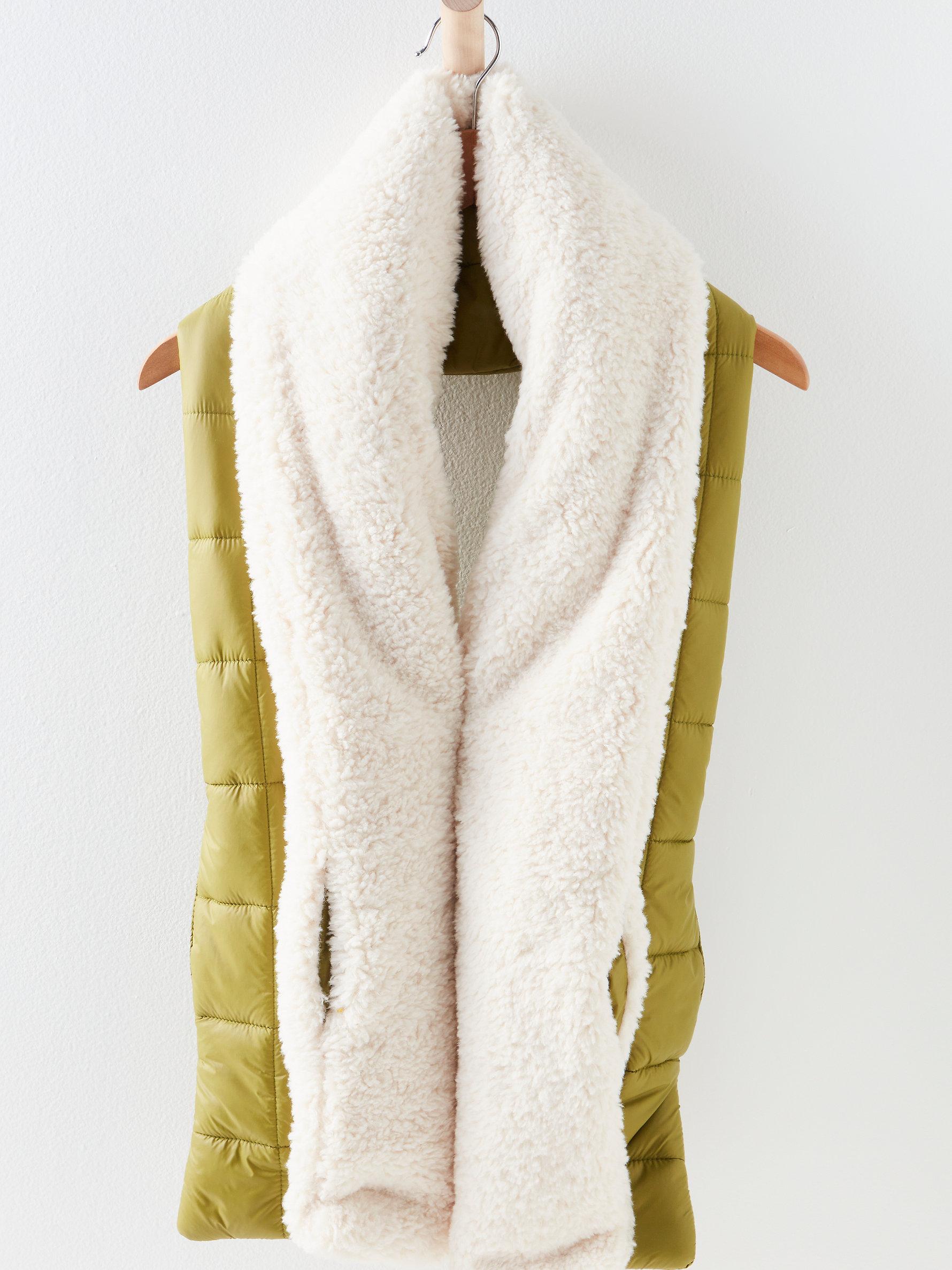 Free People Downhill Puffer Scarf in Natural | Lyst