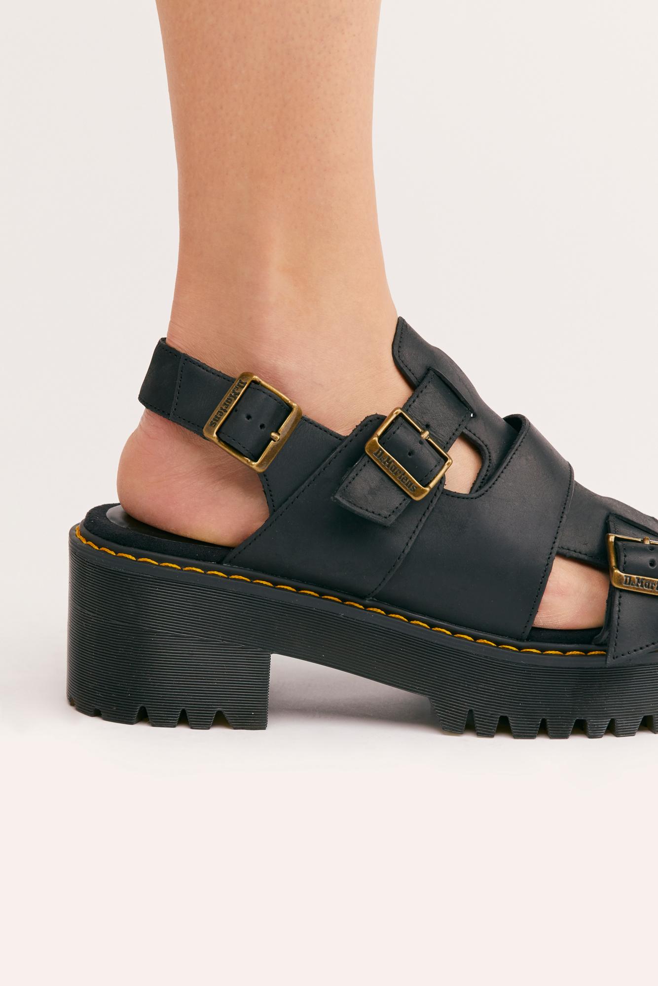 dr martens ariel