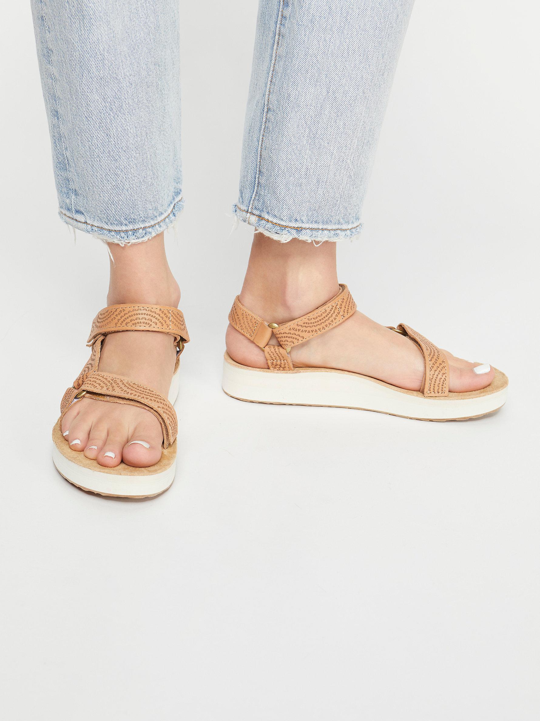 tan midform tevas