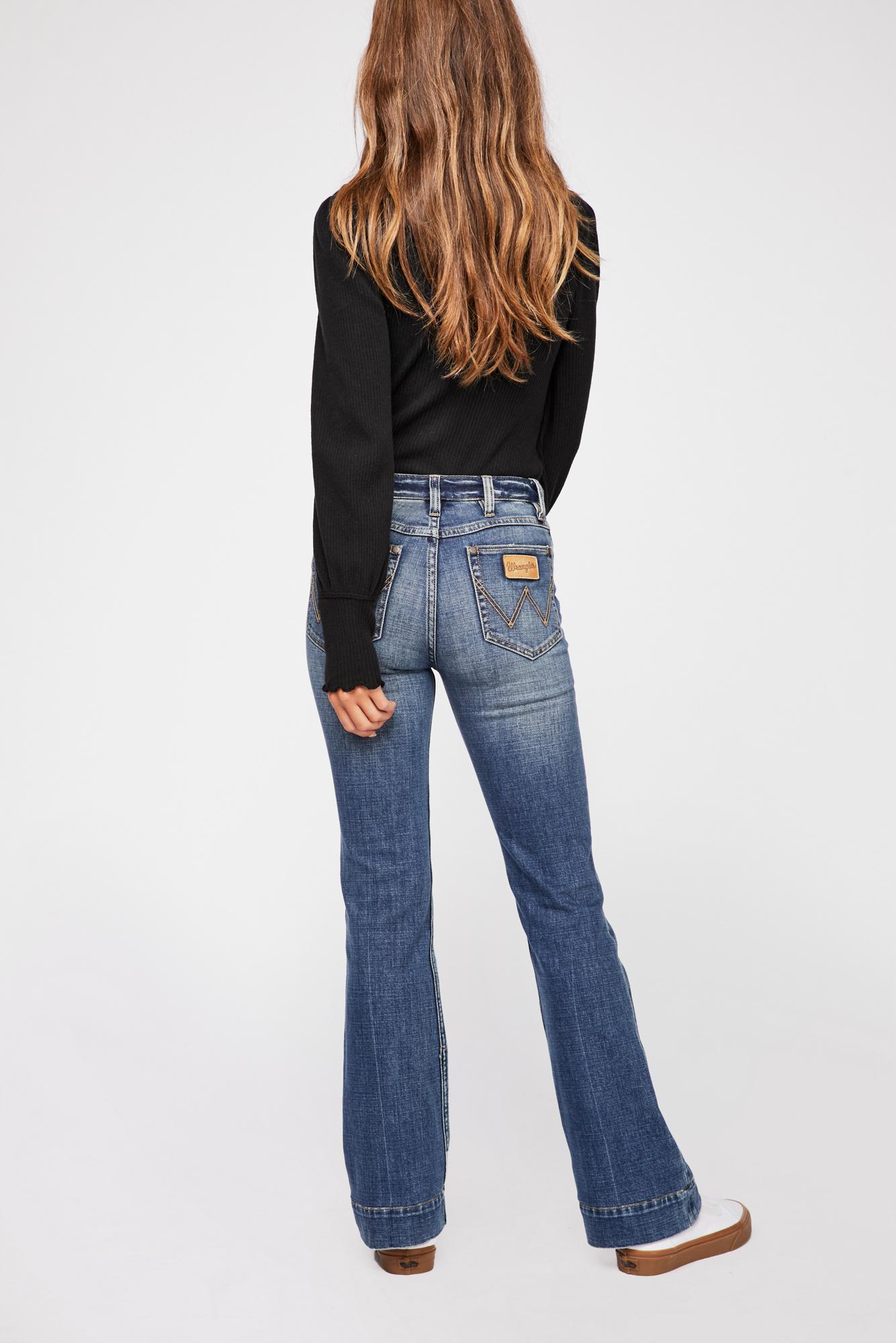 wrangler exaggerated bootcut jeans