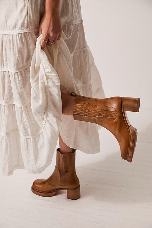 Free People Onyx Chelsea Boots in Brown Lyst