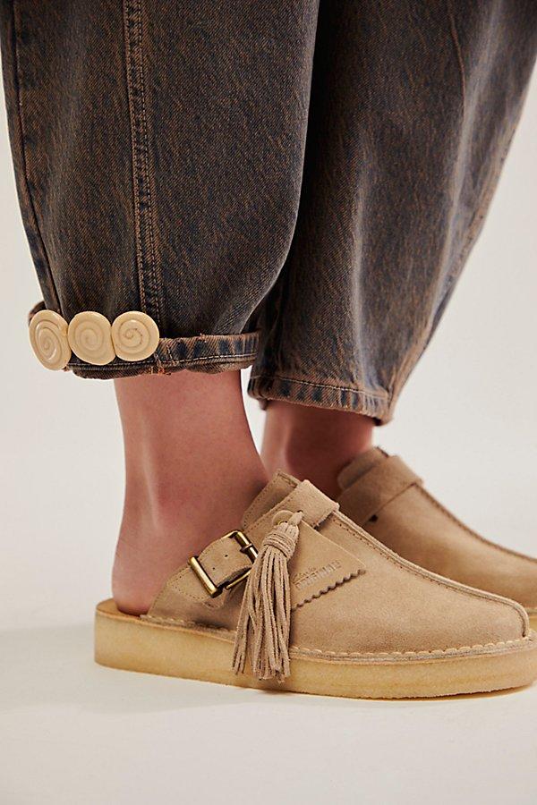Clarks Trek Mules in Black | Lyst