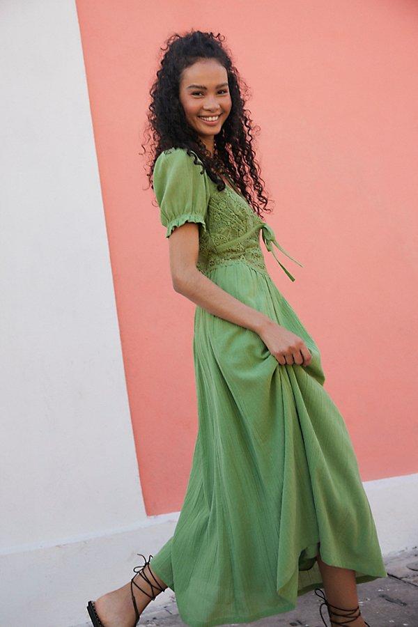 chinese dress ladies Green Short Sleeve Lace Pleated Dress main image 1