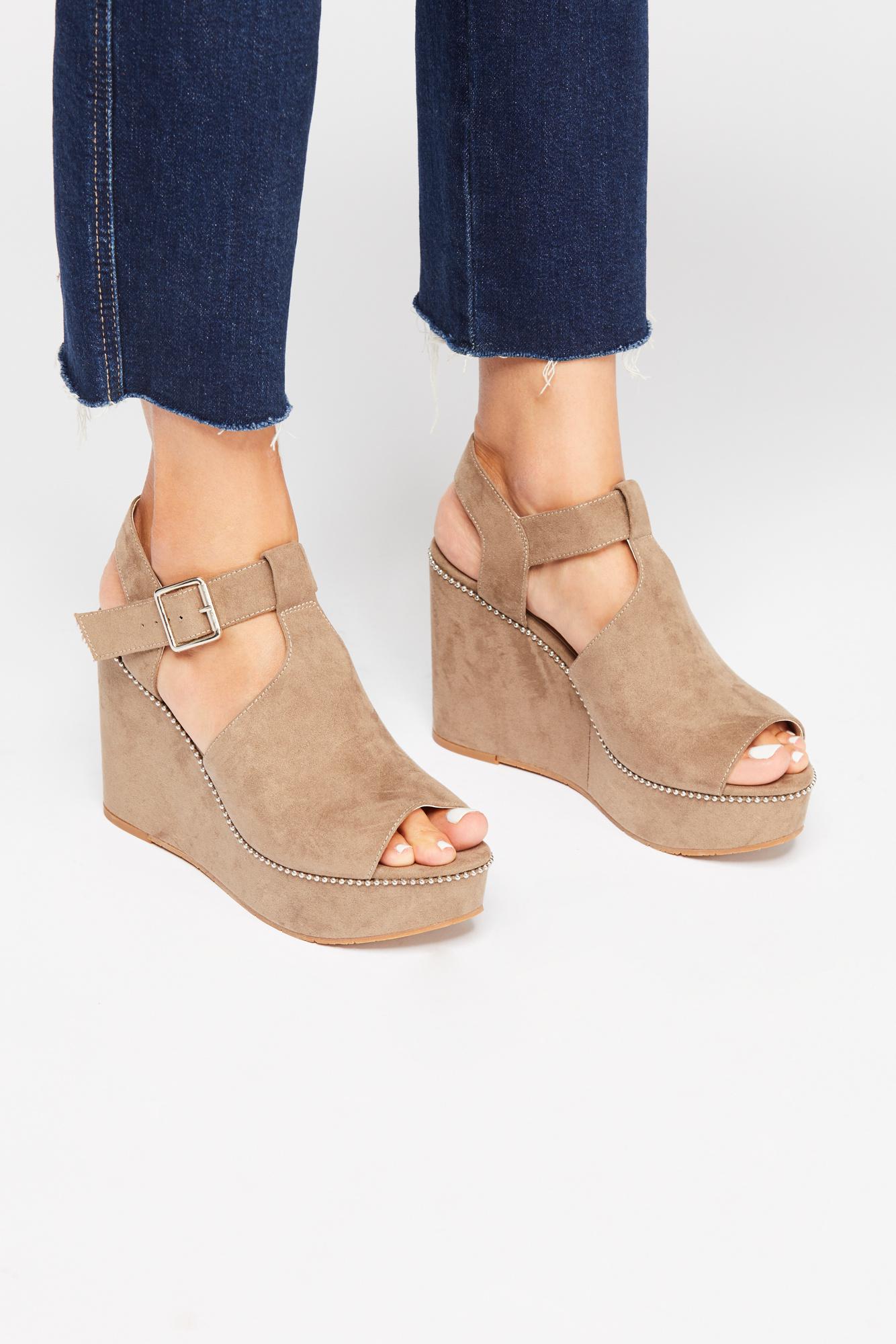 vegan darcy wedge