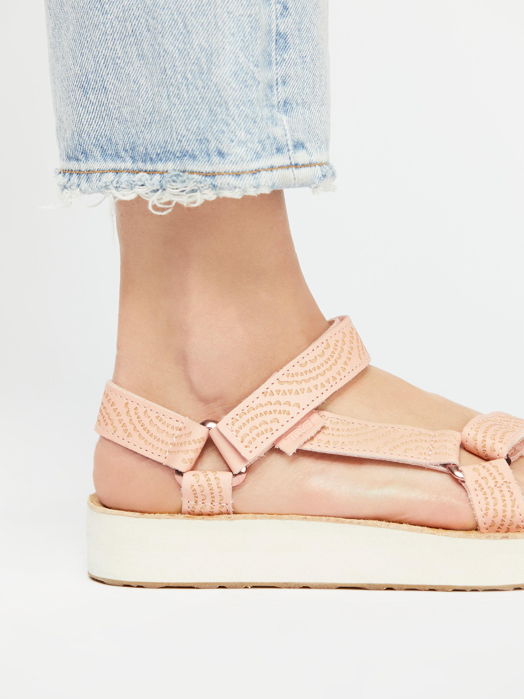 teva women's midform universal geometric sandals