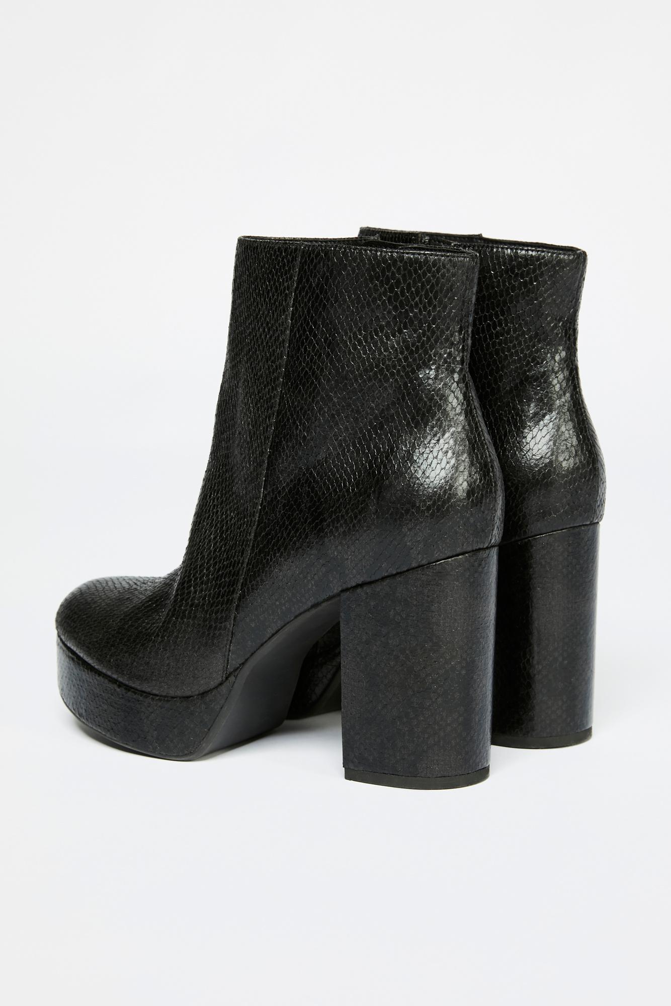 vegan stormy platform boot