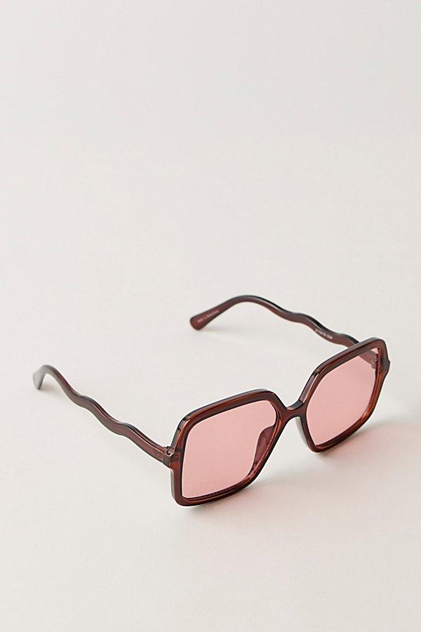 Free People Lucia Square Sunglasses in Pink | Lyst UK display picture 2
