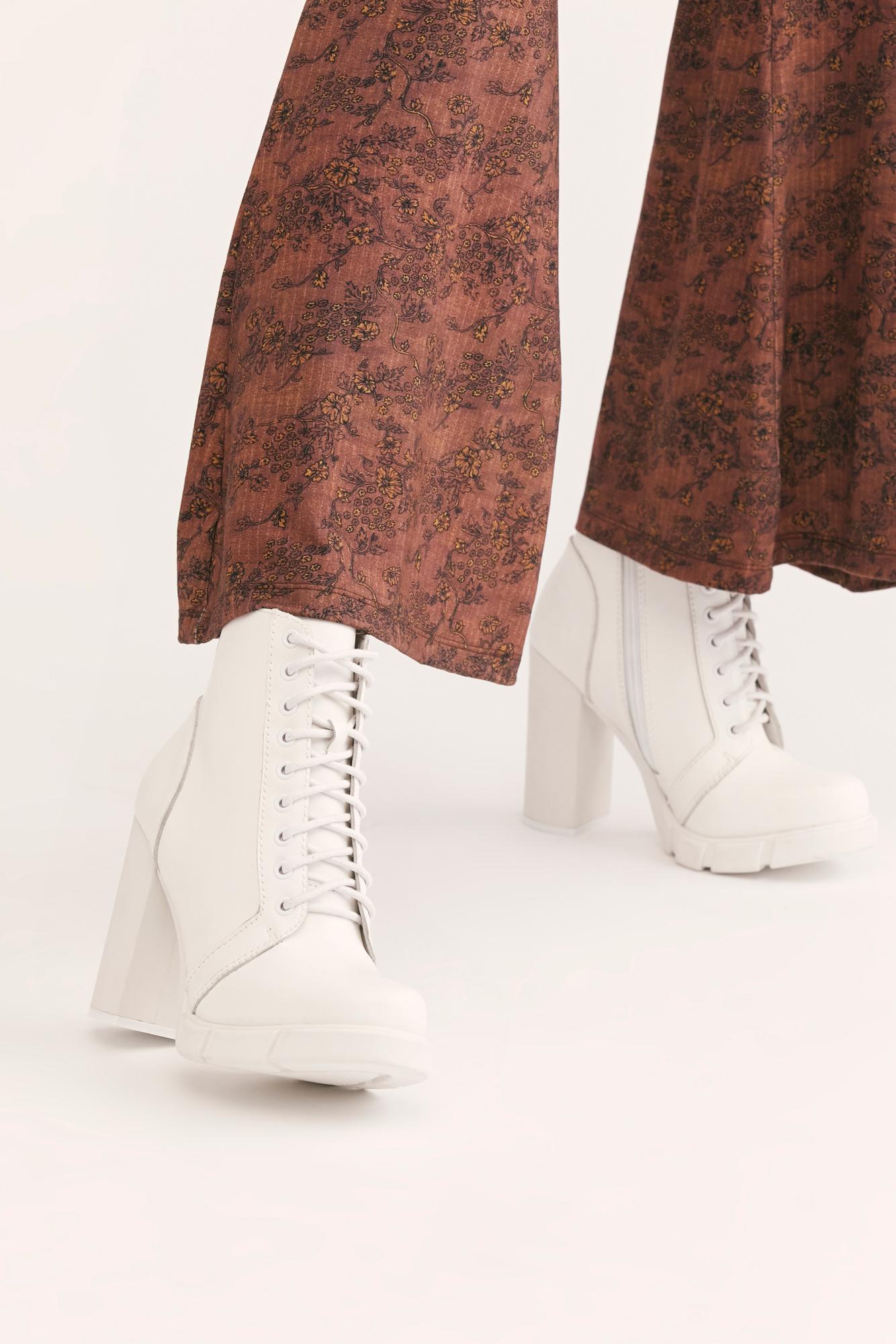 jeffrey campbell solar boot
