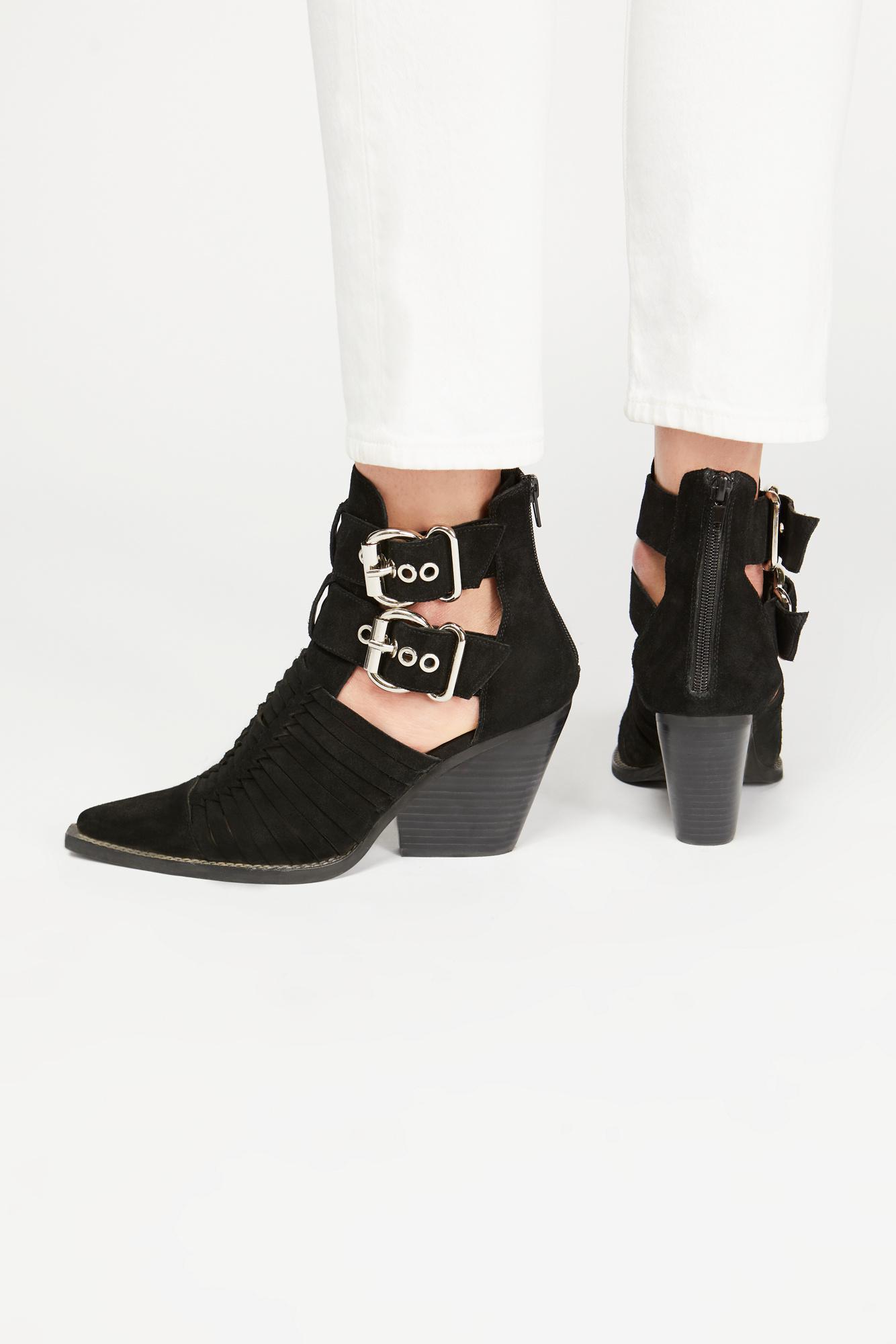 travis ankle boot jeffrey campbell