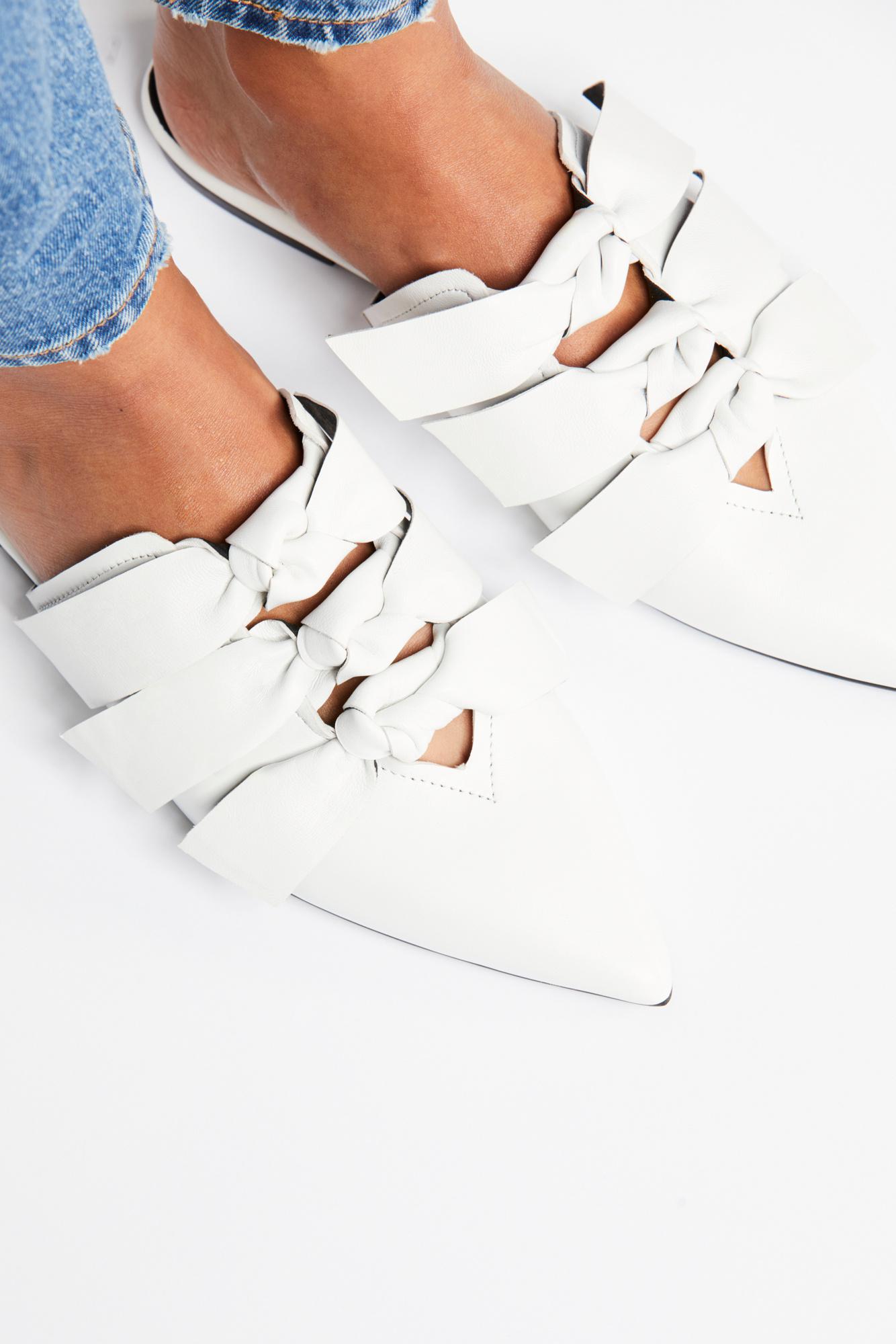 jeffrey campbell bow flats