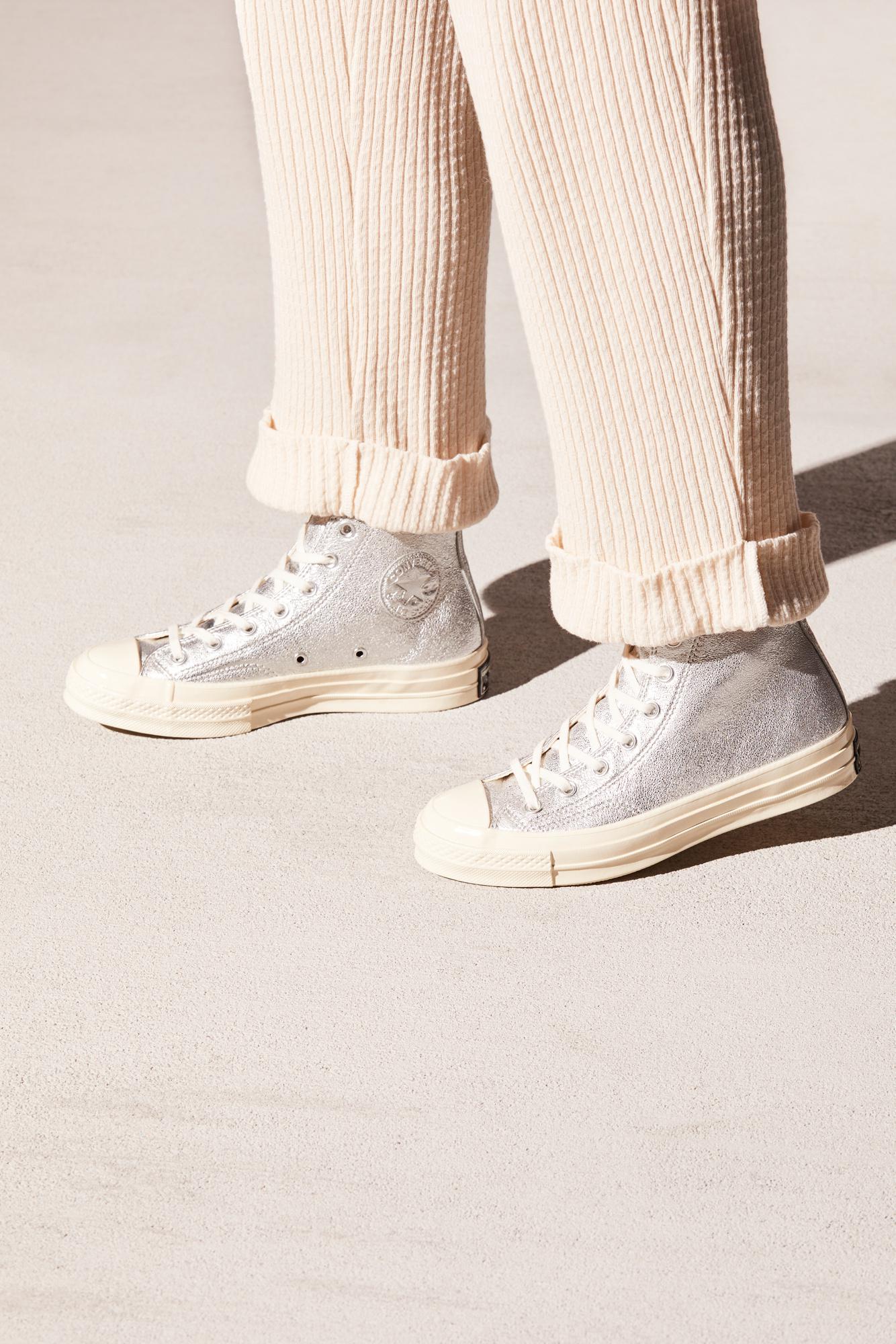 converse metallic platform