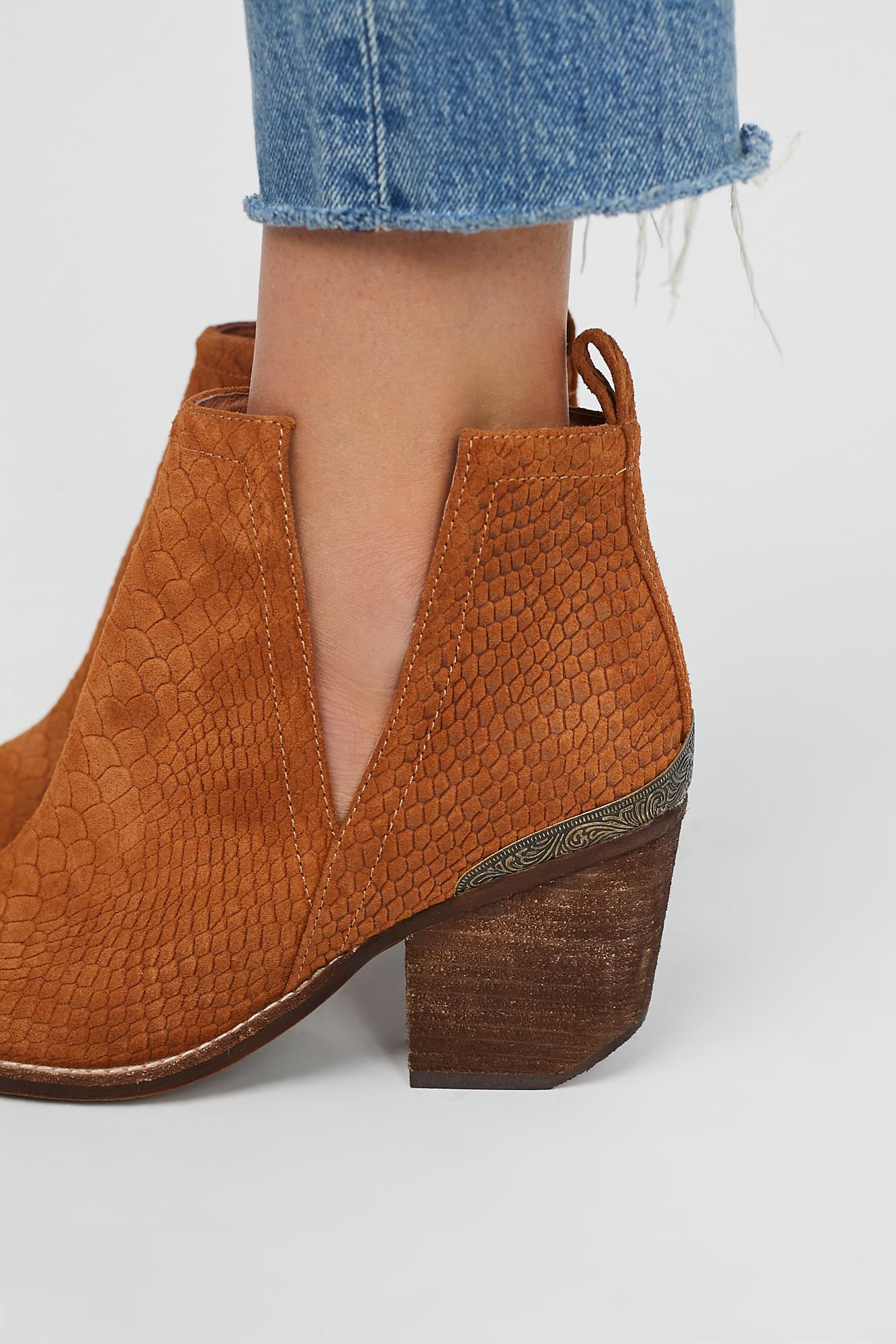 hunt the plains boot