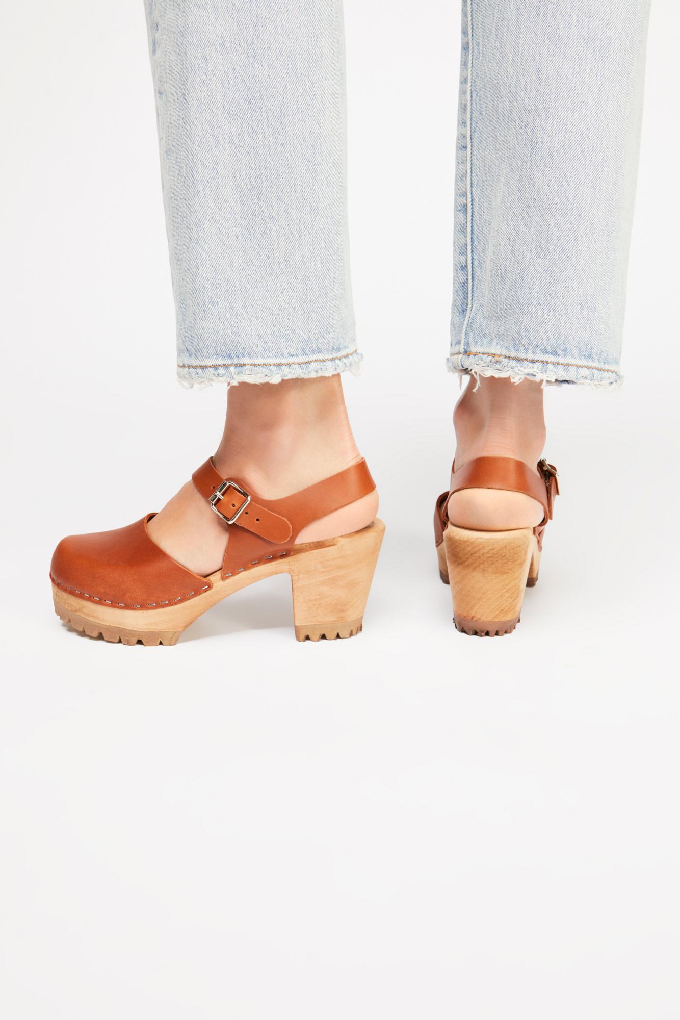 abby clog