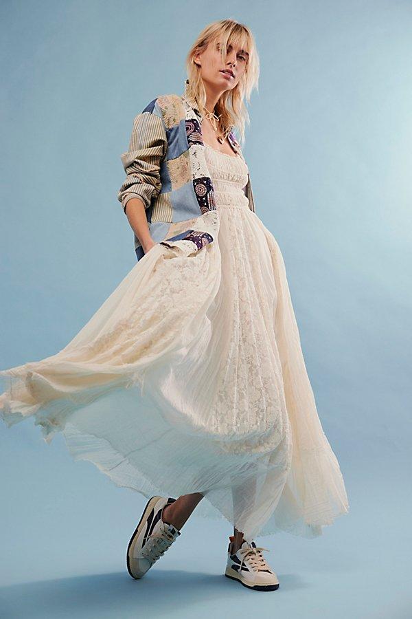 chinese dress ladies KYLA LACE MAXI DRESS – AKIRA main image 0