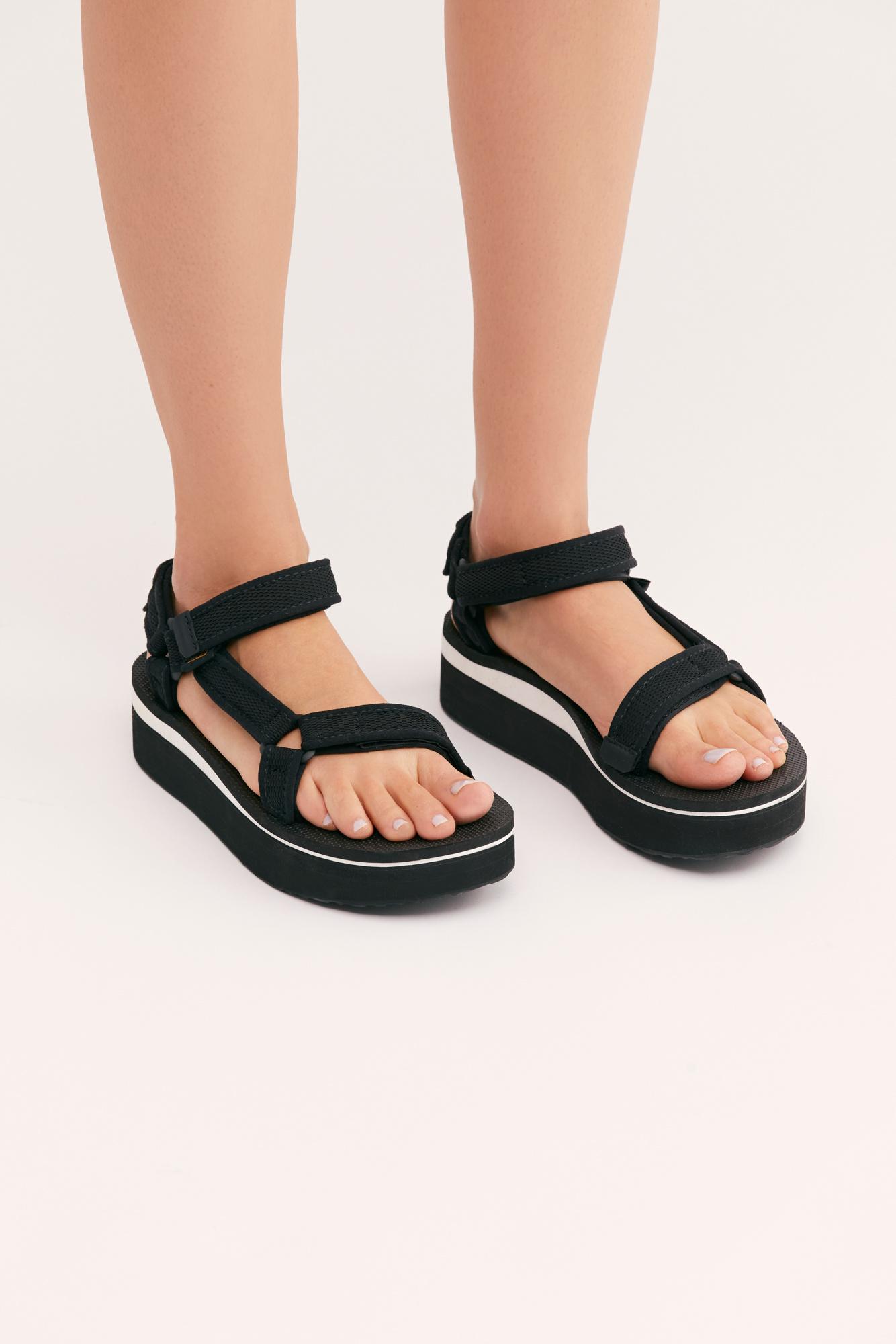 flatform universal mesh print teva