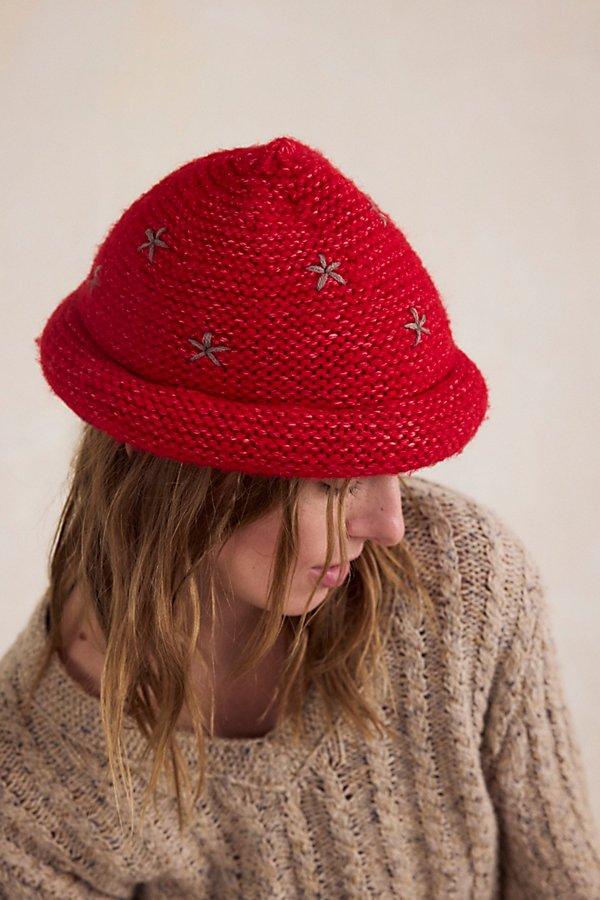 Free People Daisy Knitted Bucket Hat in Red | Lyst display picture 1