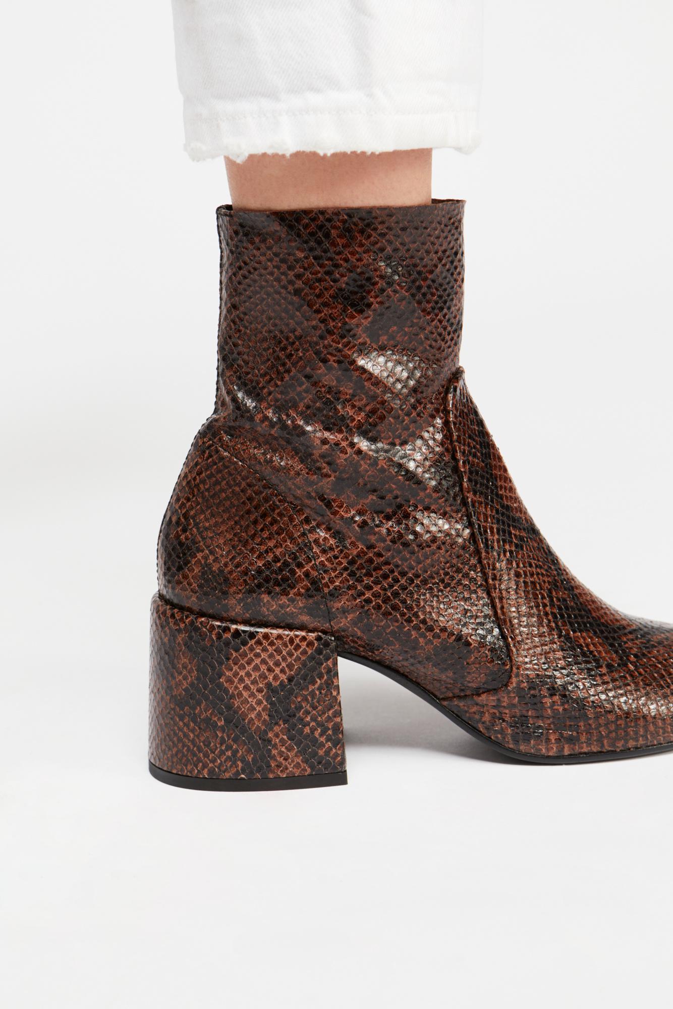 jeffrey campbell lillian heel boot