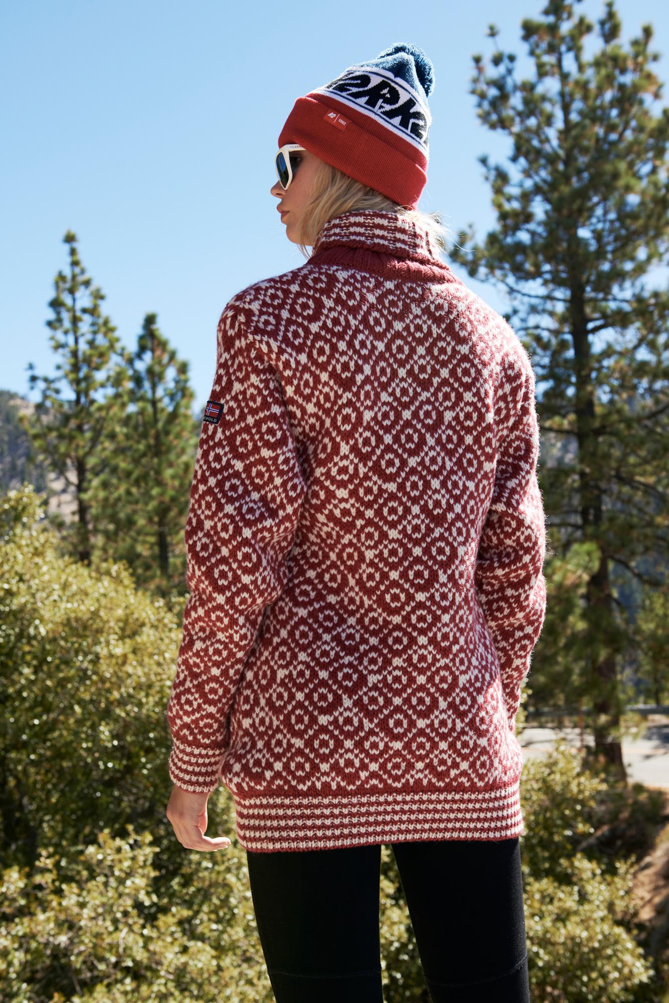 devold svalbard sweater