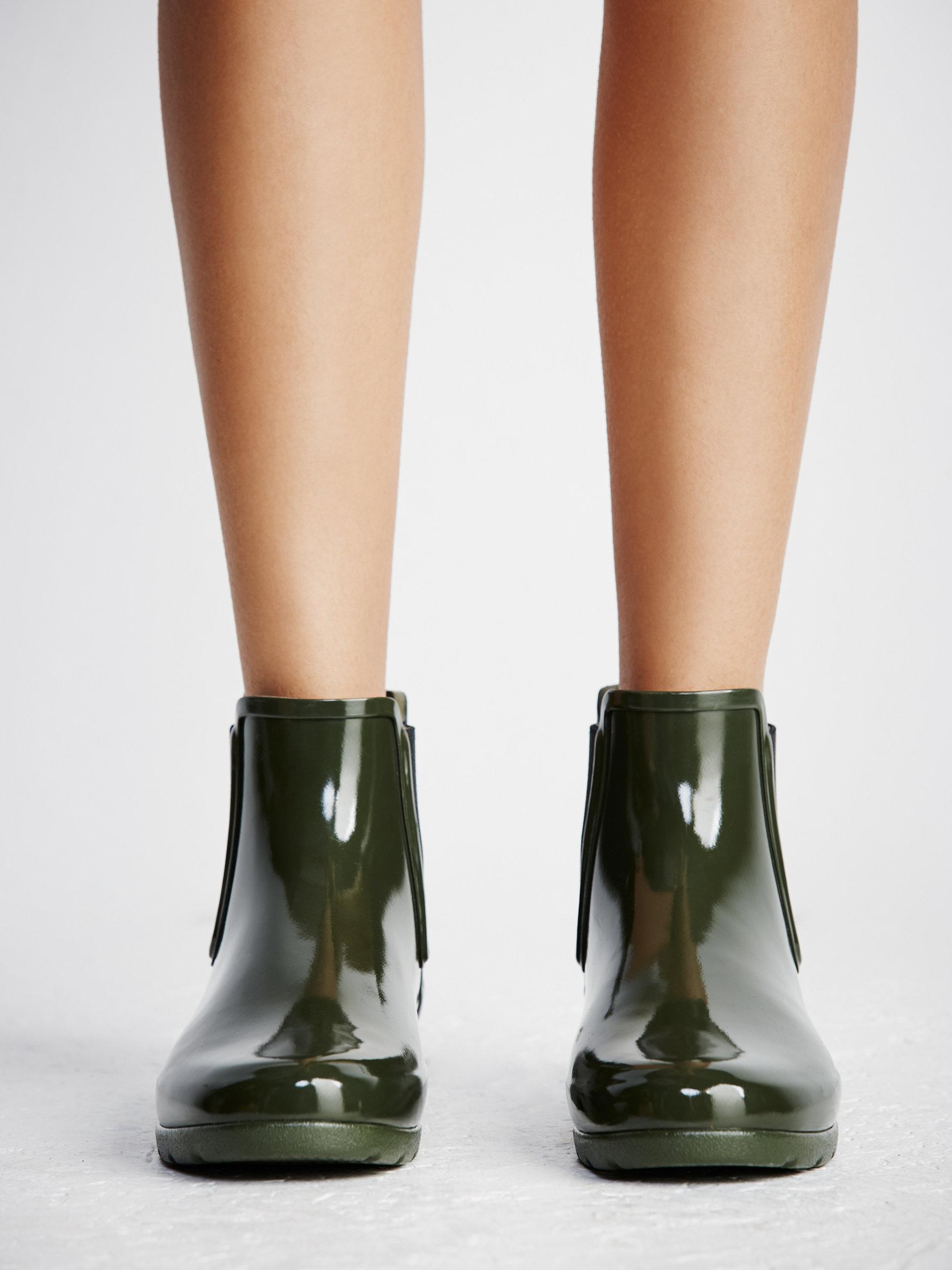 hunter chelsea boots dark olive