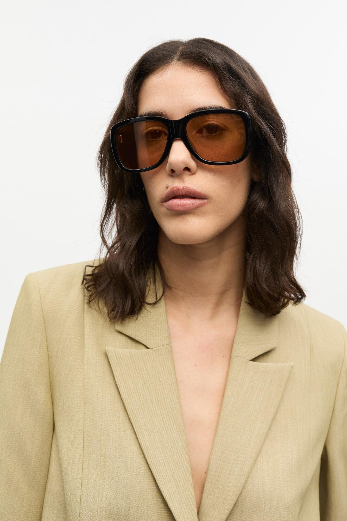 Ganni レディース サングラス Women's Sunglasses | rendy, Polarized & Oversized Shades