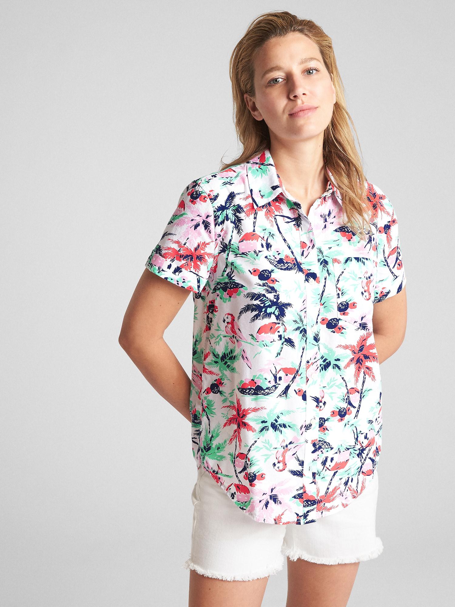 gap white button down shirt