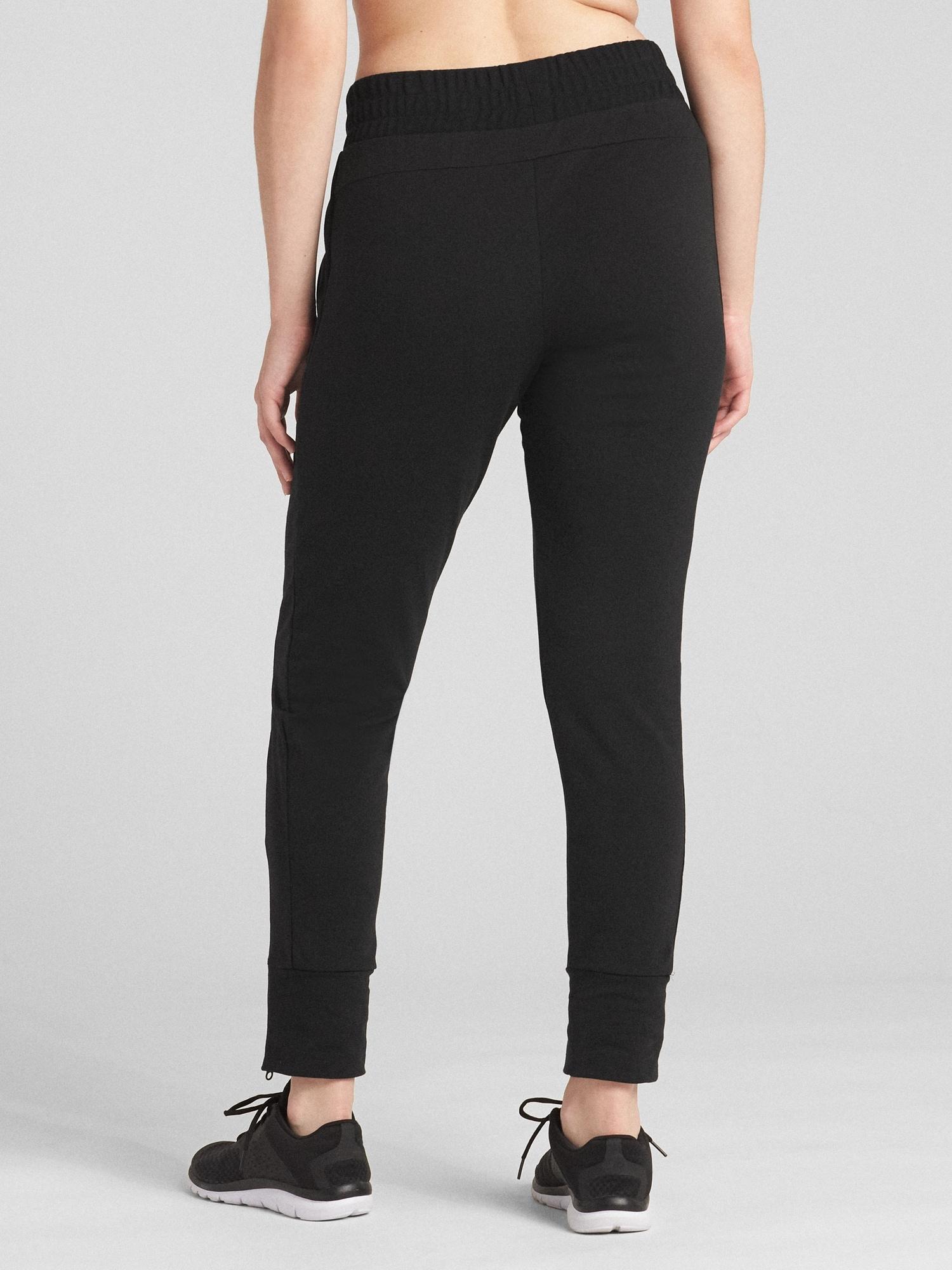 gapfit all elements fleece joggers