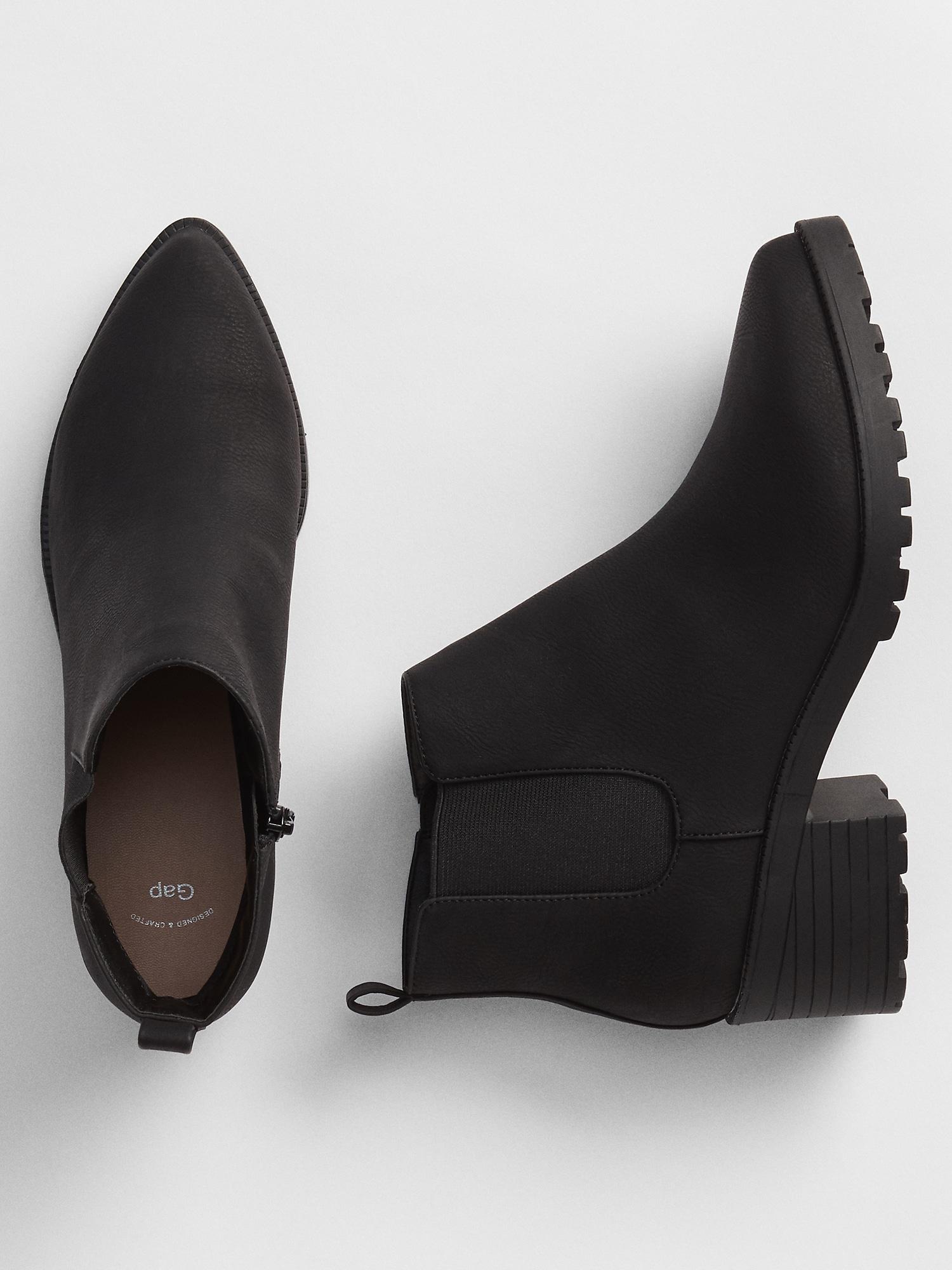 GAP Factory Treaded Chelsea Boots in Black - Lyst