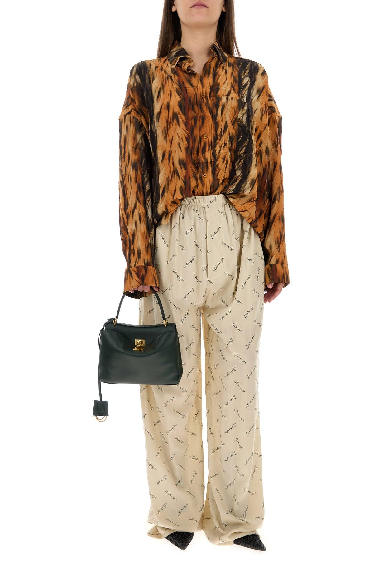 パンツ Balenciaga Printed Viscose Pyjama Pant Balenciaga Printed Viscose Pyjama Pant in White | Lyst