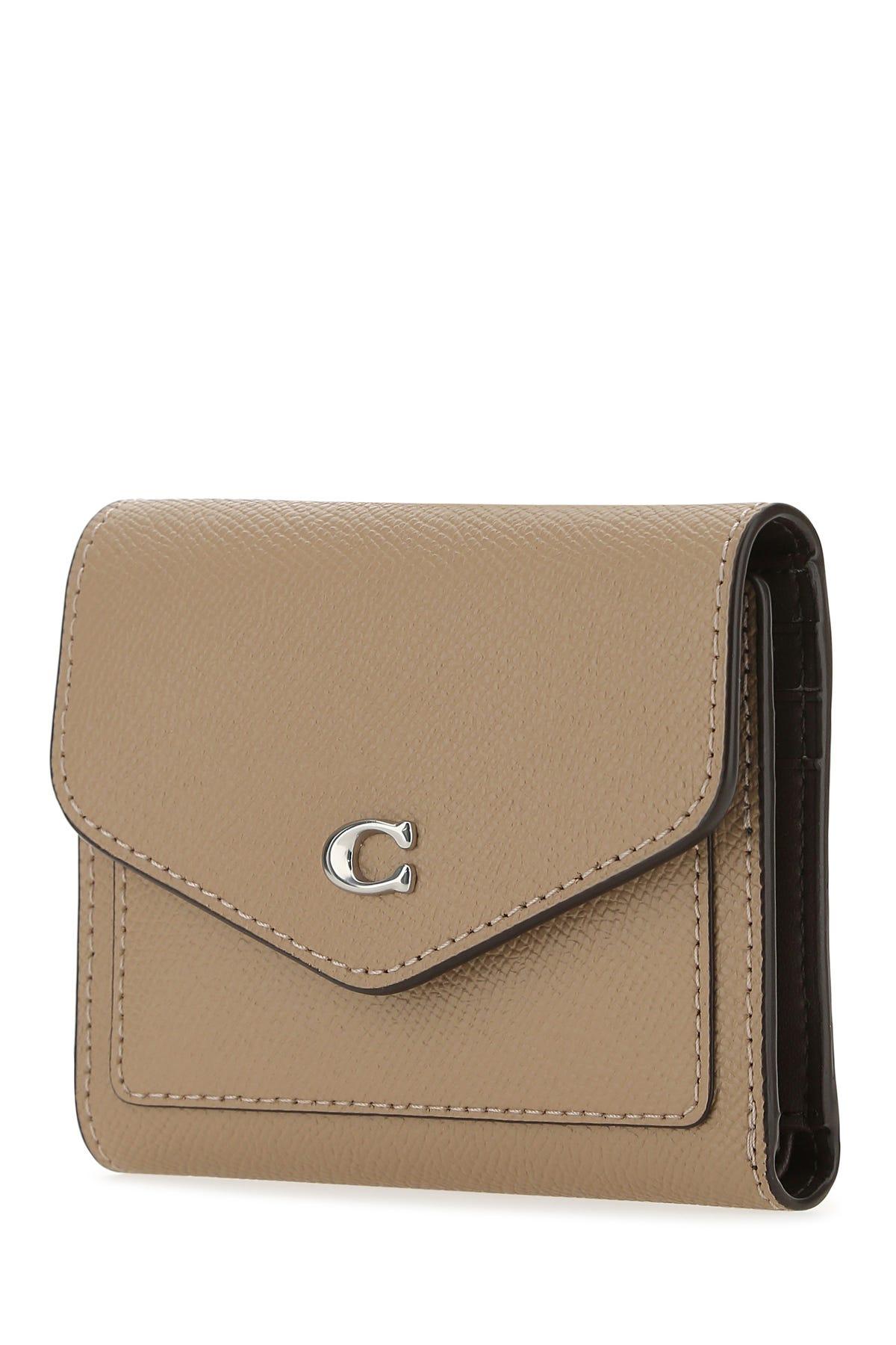 COACH Wyn Small Wallet in Natural | Lyst