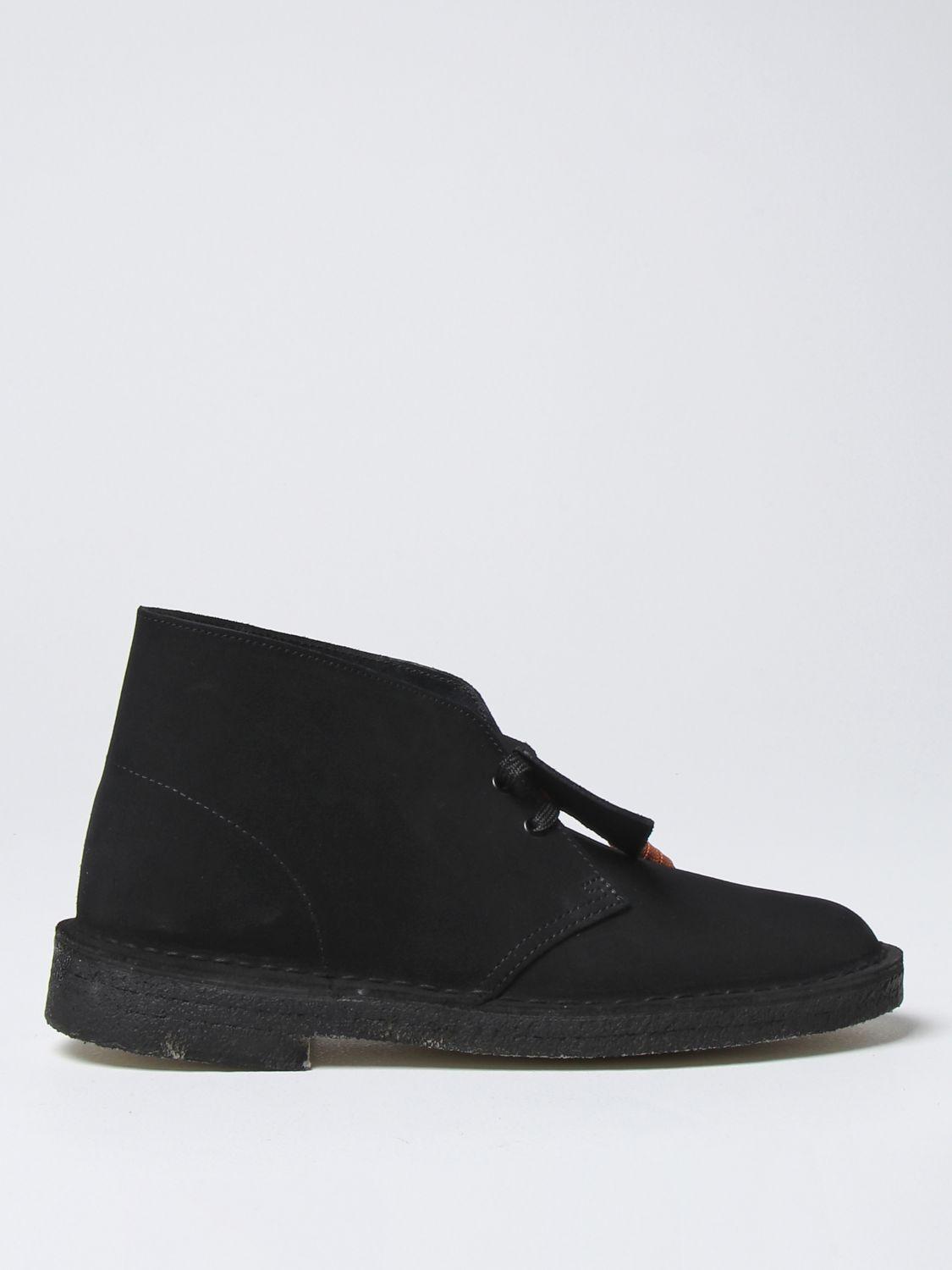 clarks black chukka boots
