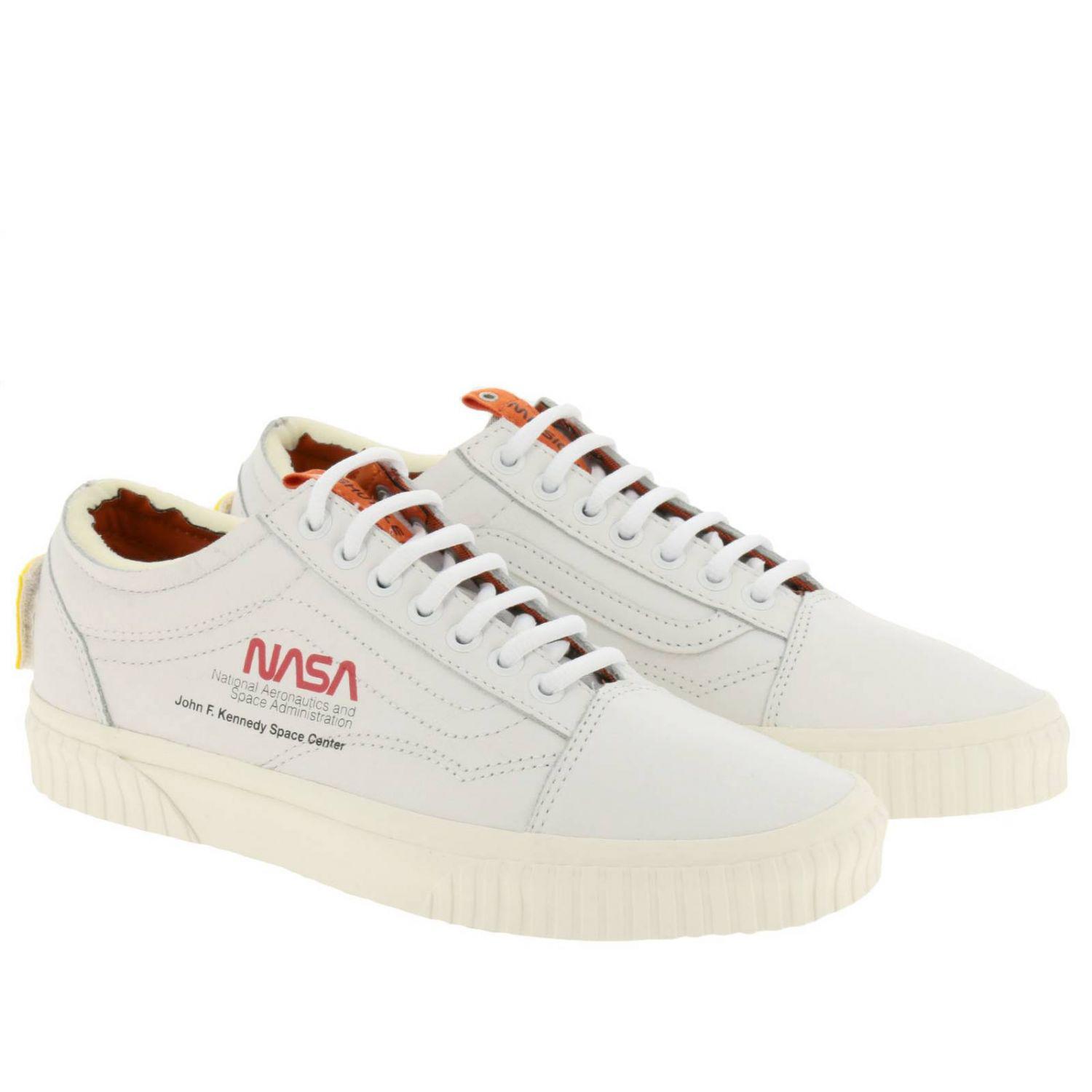 Vans Voyager Nasa Old Sneakers In Premium Leather in White for Men - Lyst