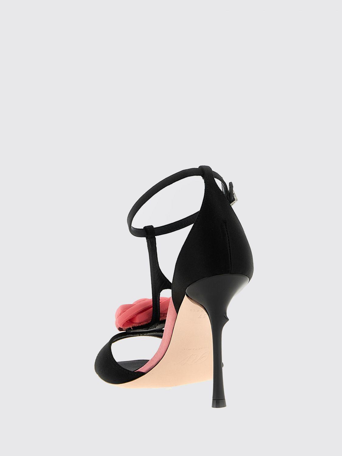 Roger Vivier Flat Sandal in Black Lyst UK - Main Image