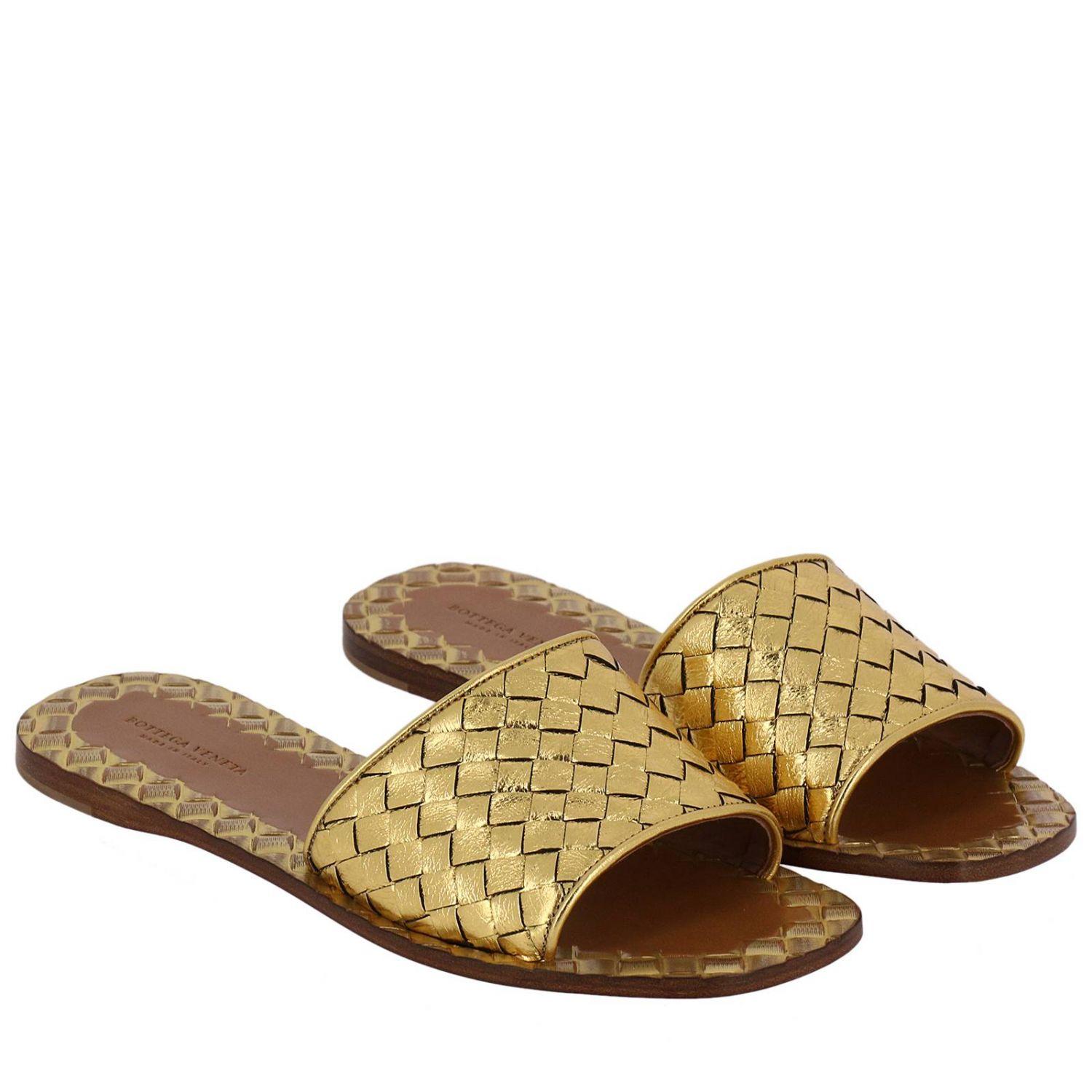 Bottega Veneta Leather Women's Flat Sandals in Gold (Metallic) - Lyst