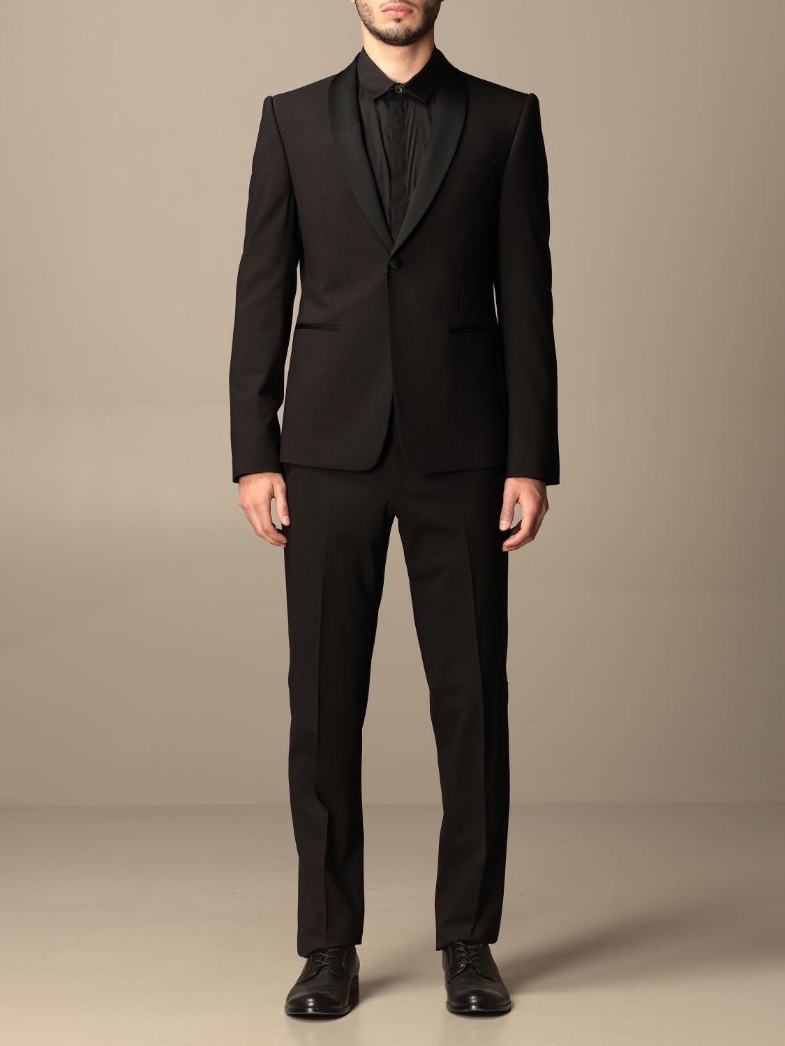 Introducir 83+ imagen emporio armani black suit - Abzlocal.mx