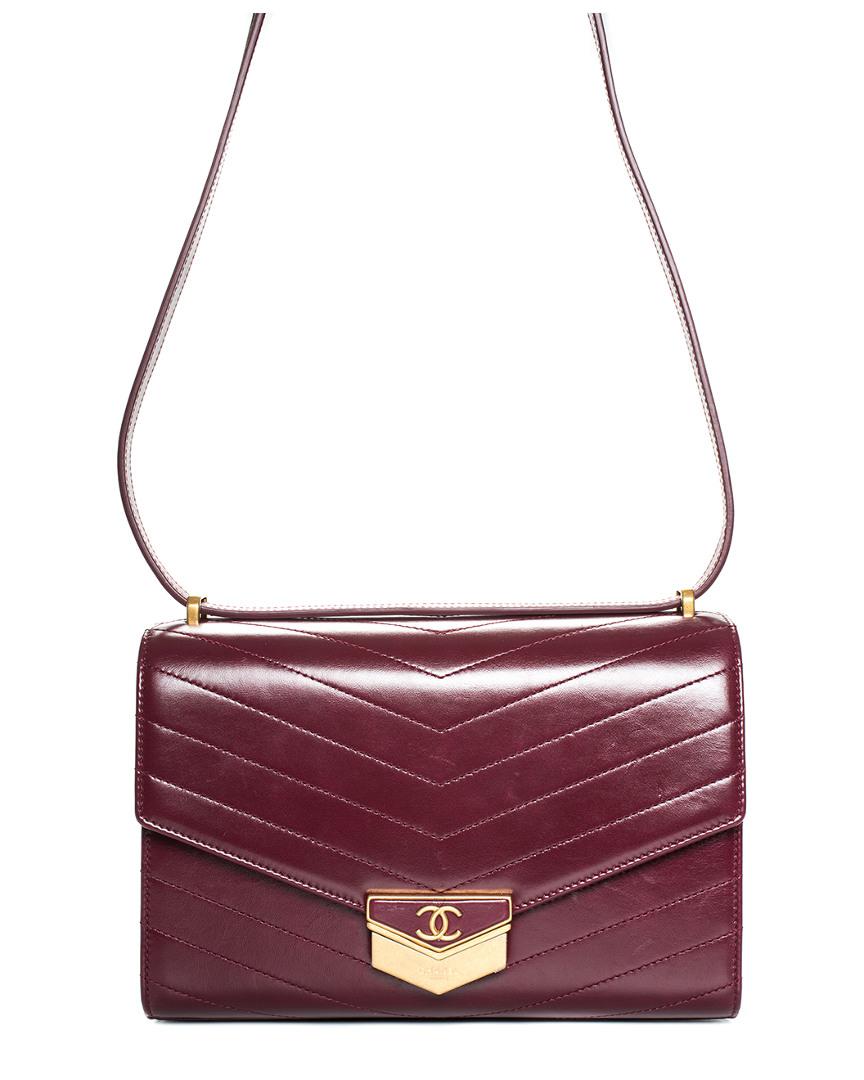 Chanel 2018 Paris-hamburg Maroon Chevron Quilted Leather Medal Large Flap  Bag in Purple | Lyst