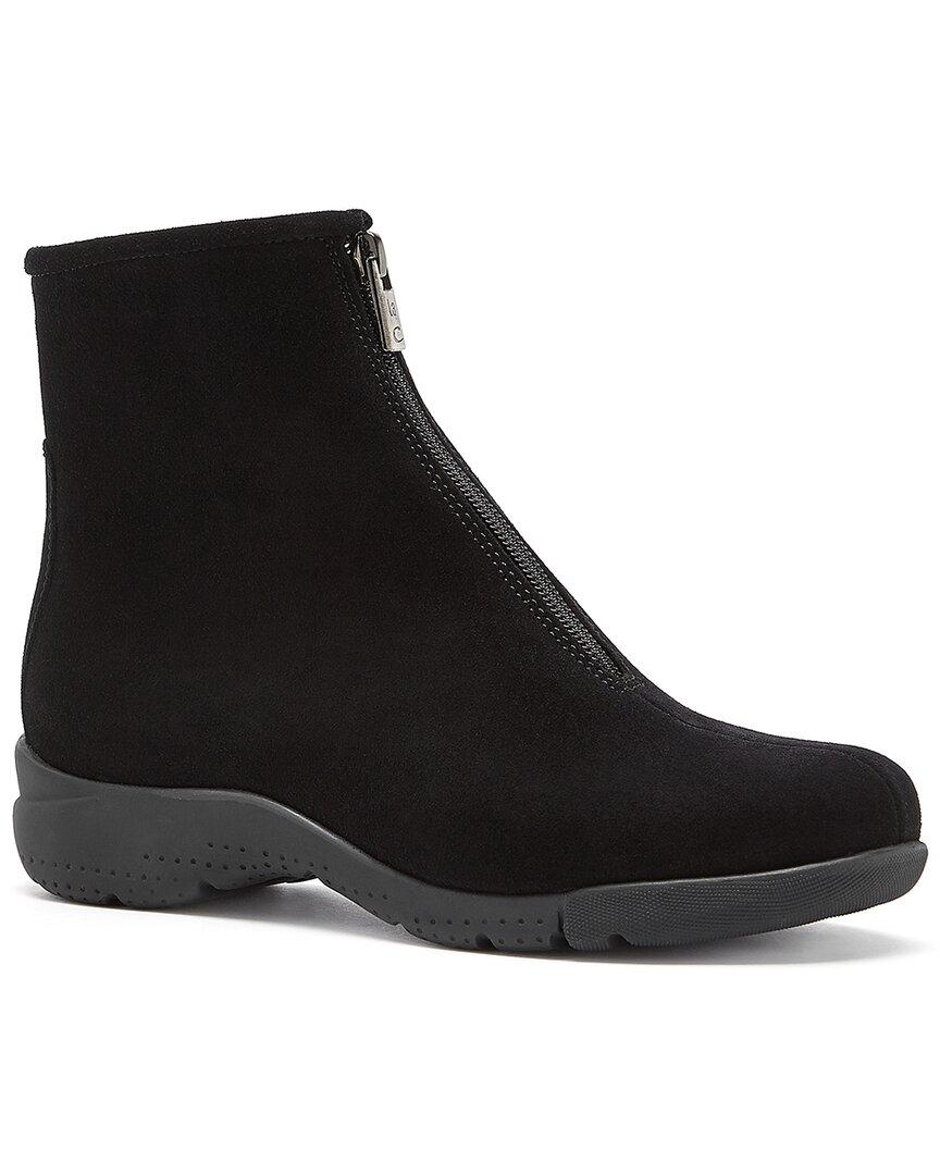 La Canadienne Tonya Suede Boot in Black Lyst