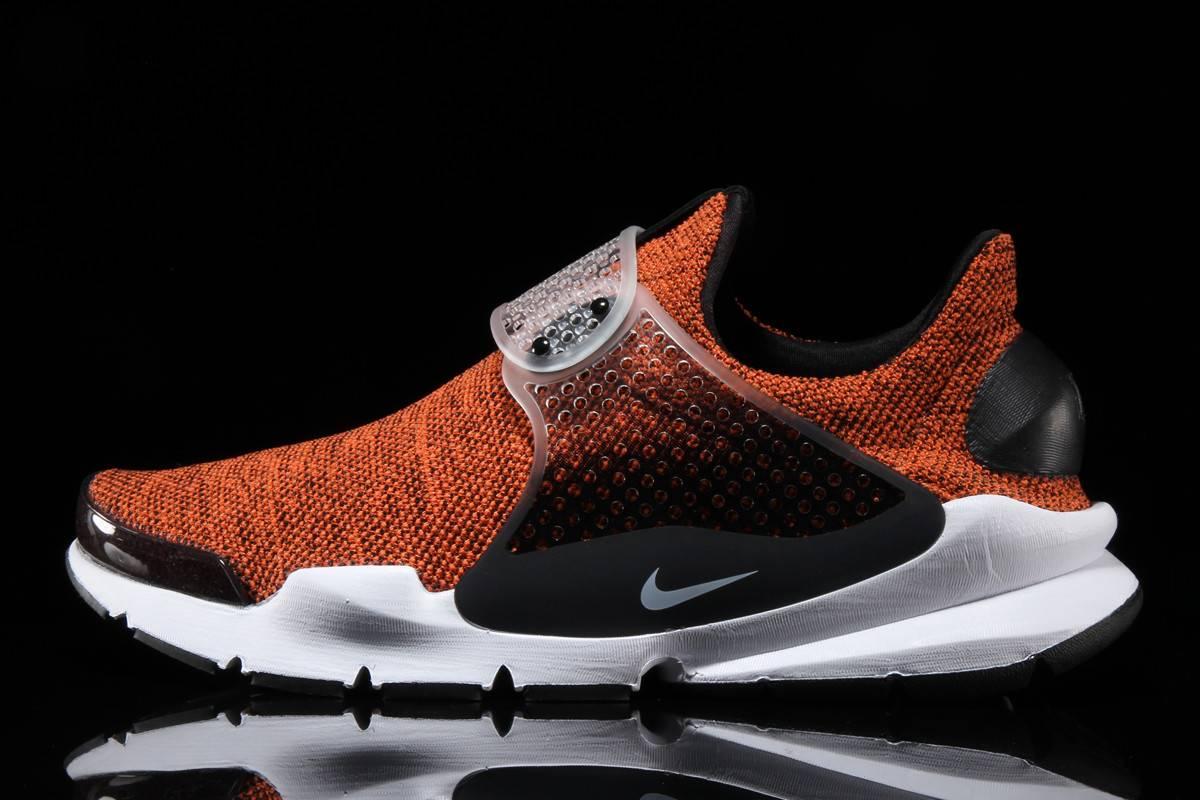 Nike Sock Dart Se 'terra Orange' in Brown for Men | Lyst