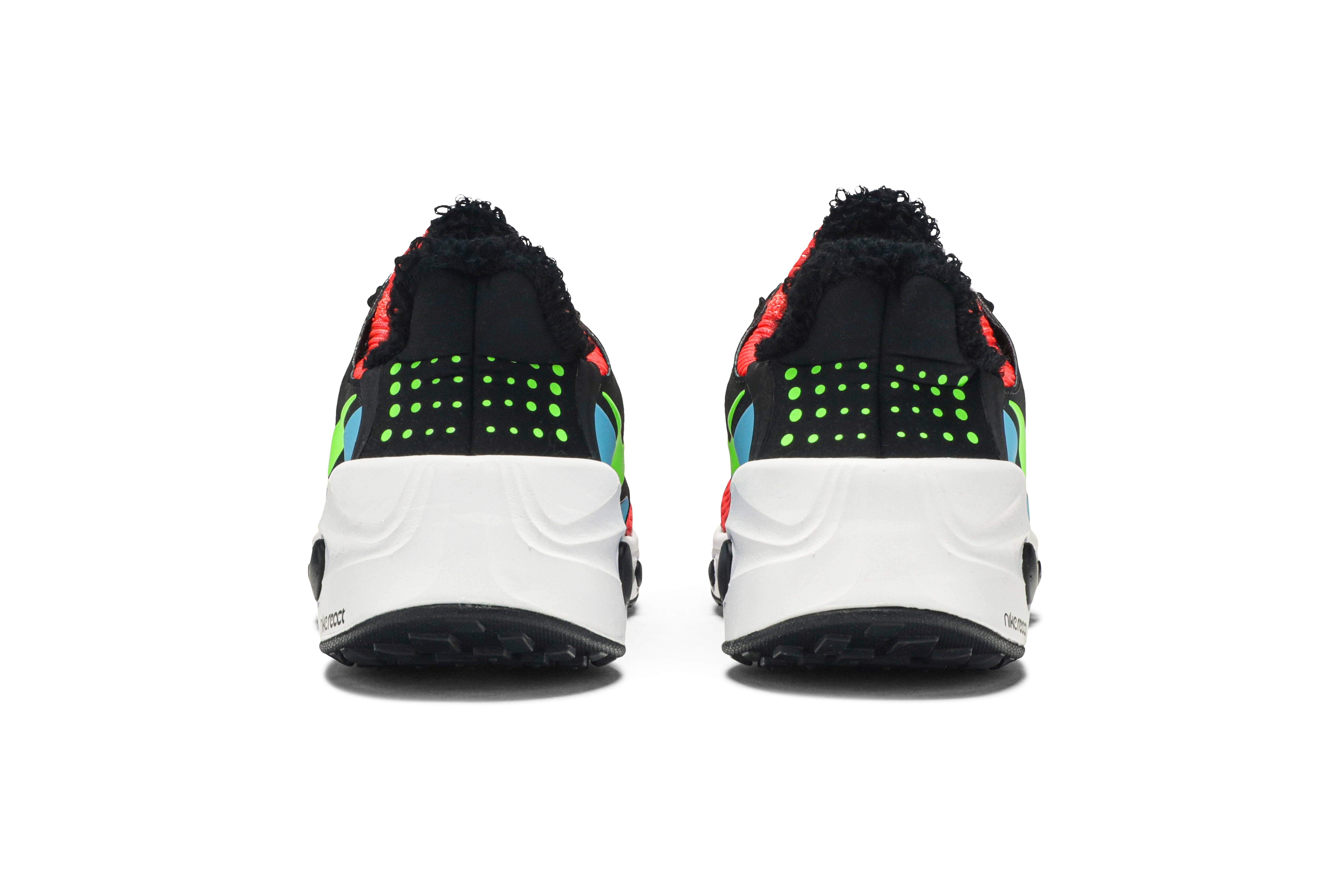 nike cruzrone multicolor