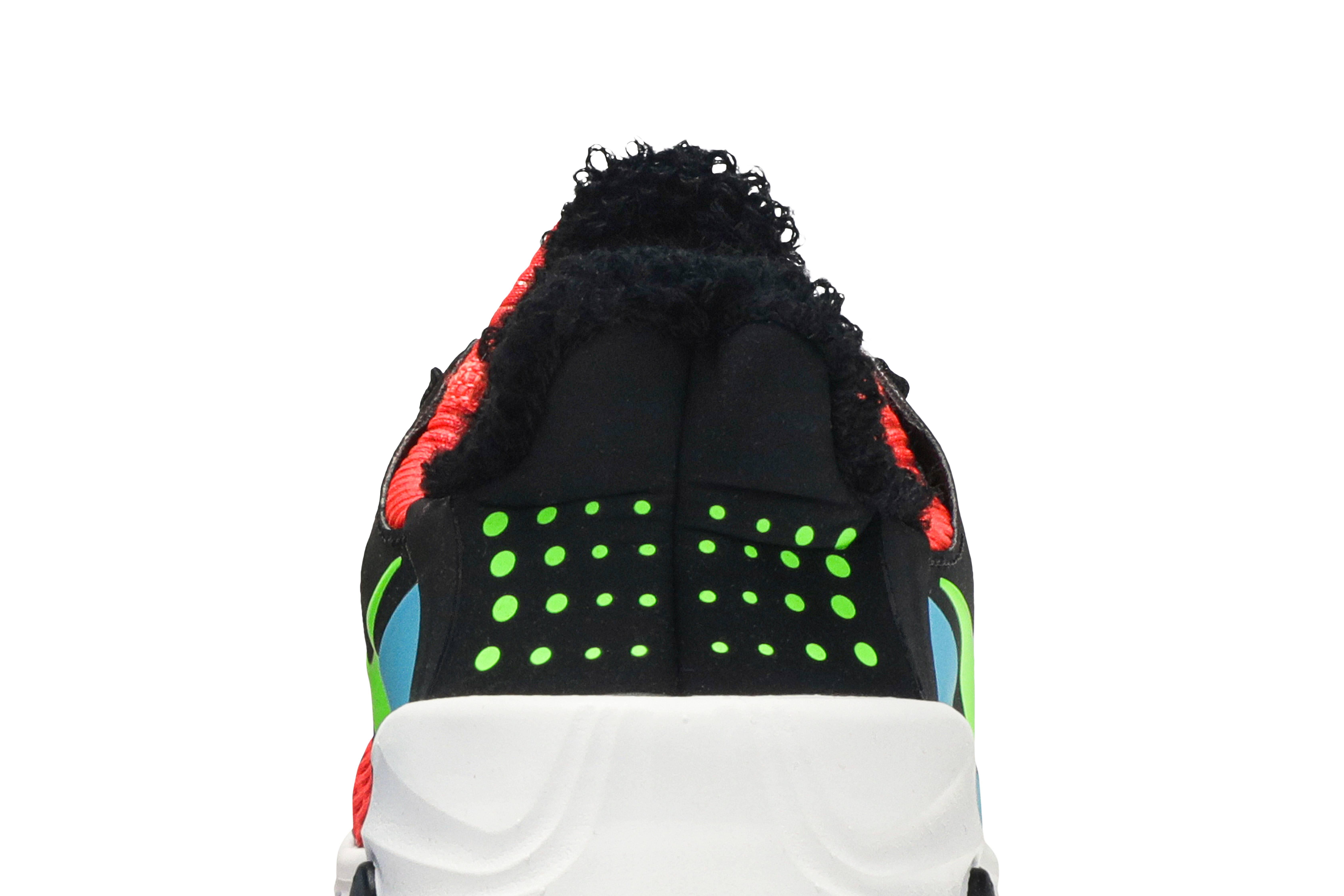 nike cruzrone multicolor