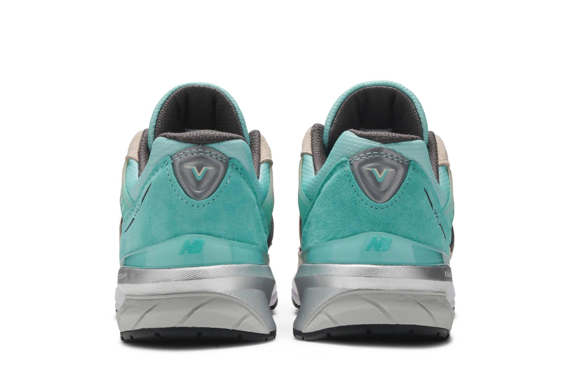 new balance 990v5 ycmc taxmas