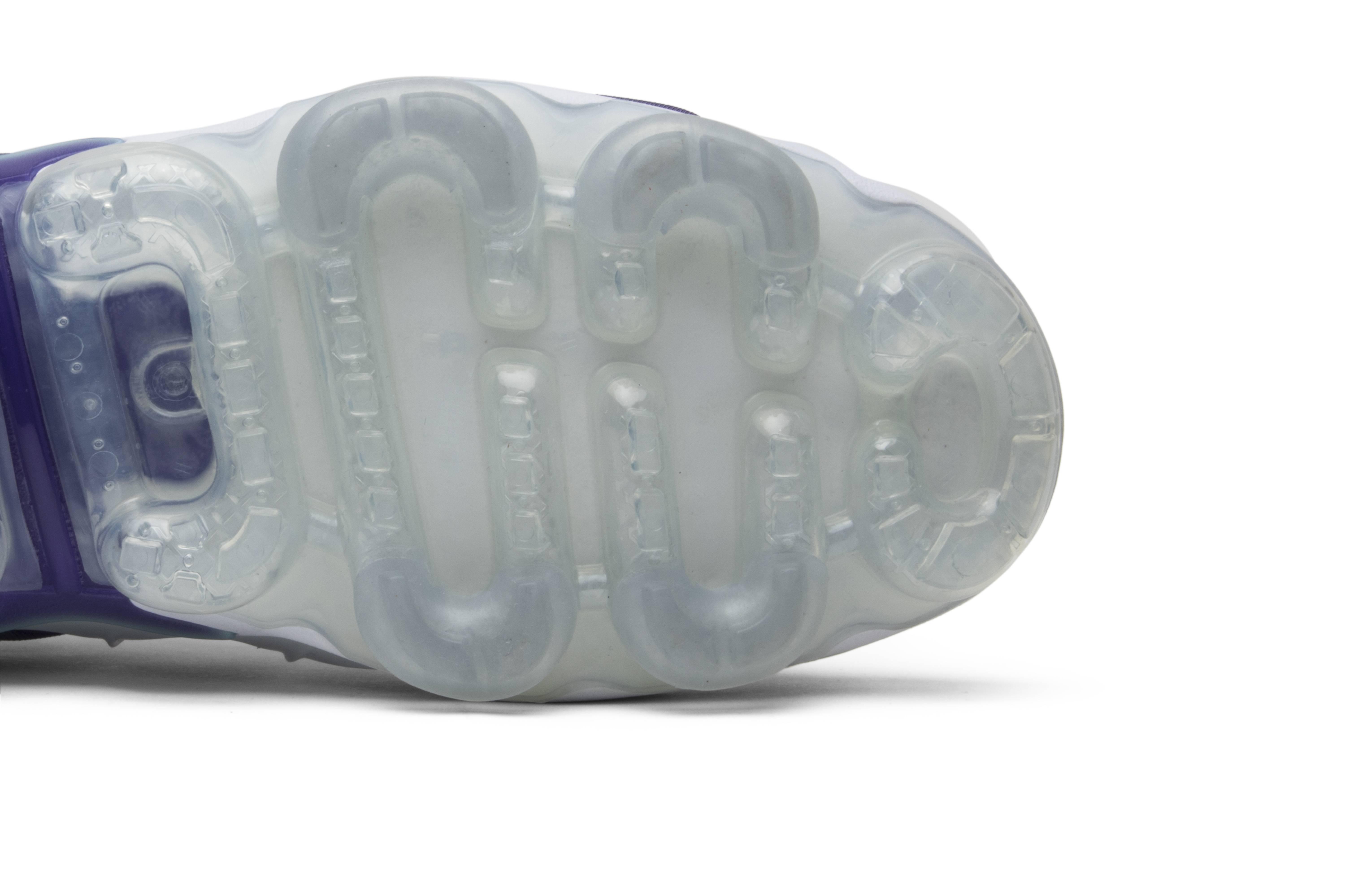 purple nike vapormax plus