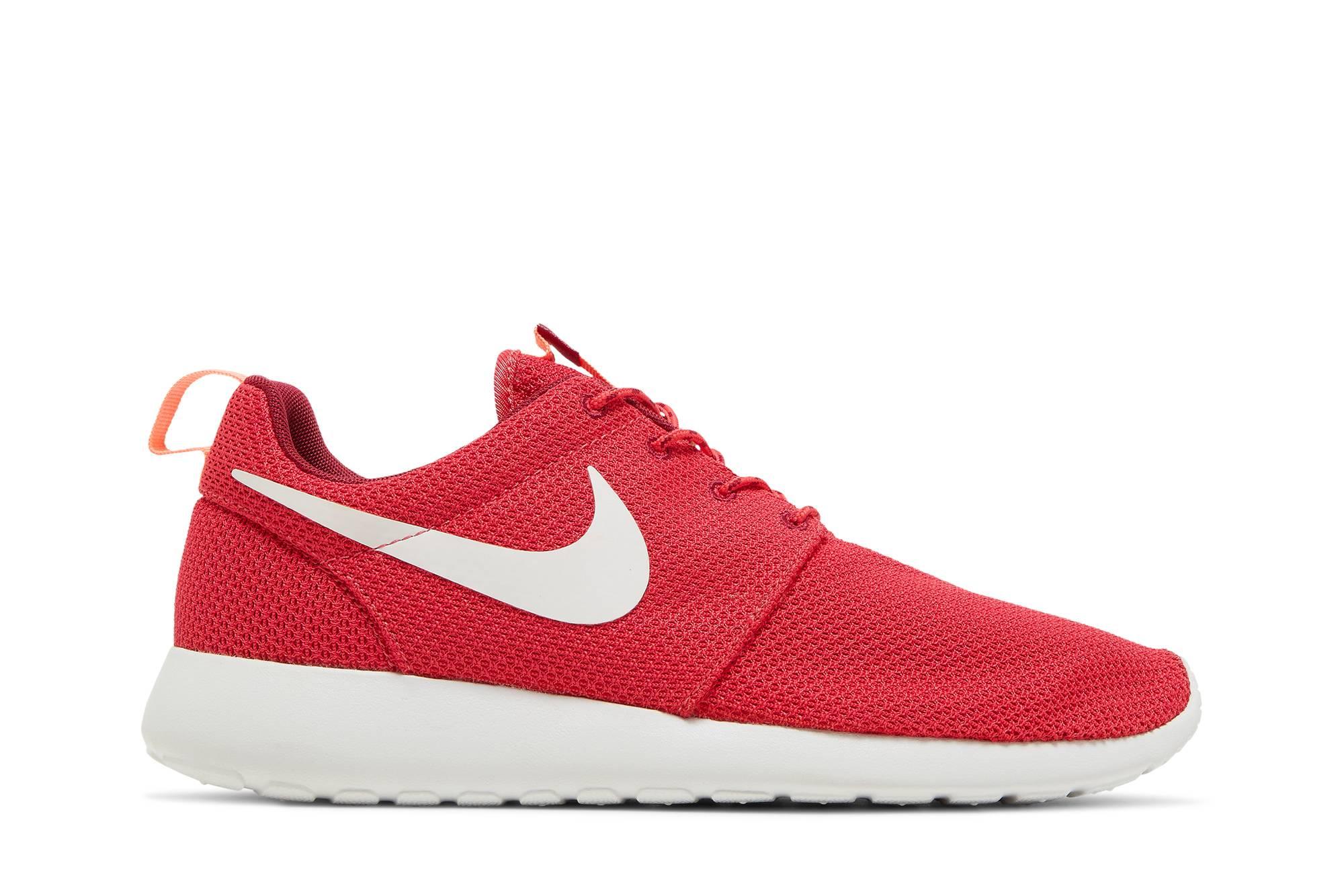 Nike Roshe Run in Red | Lyst