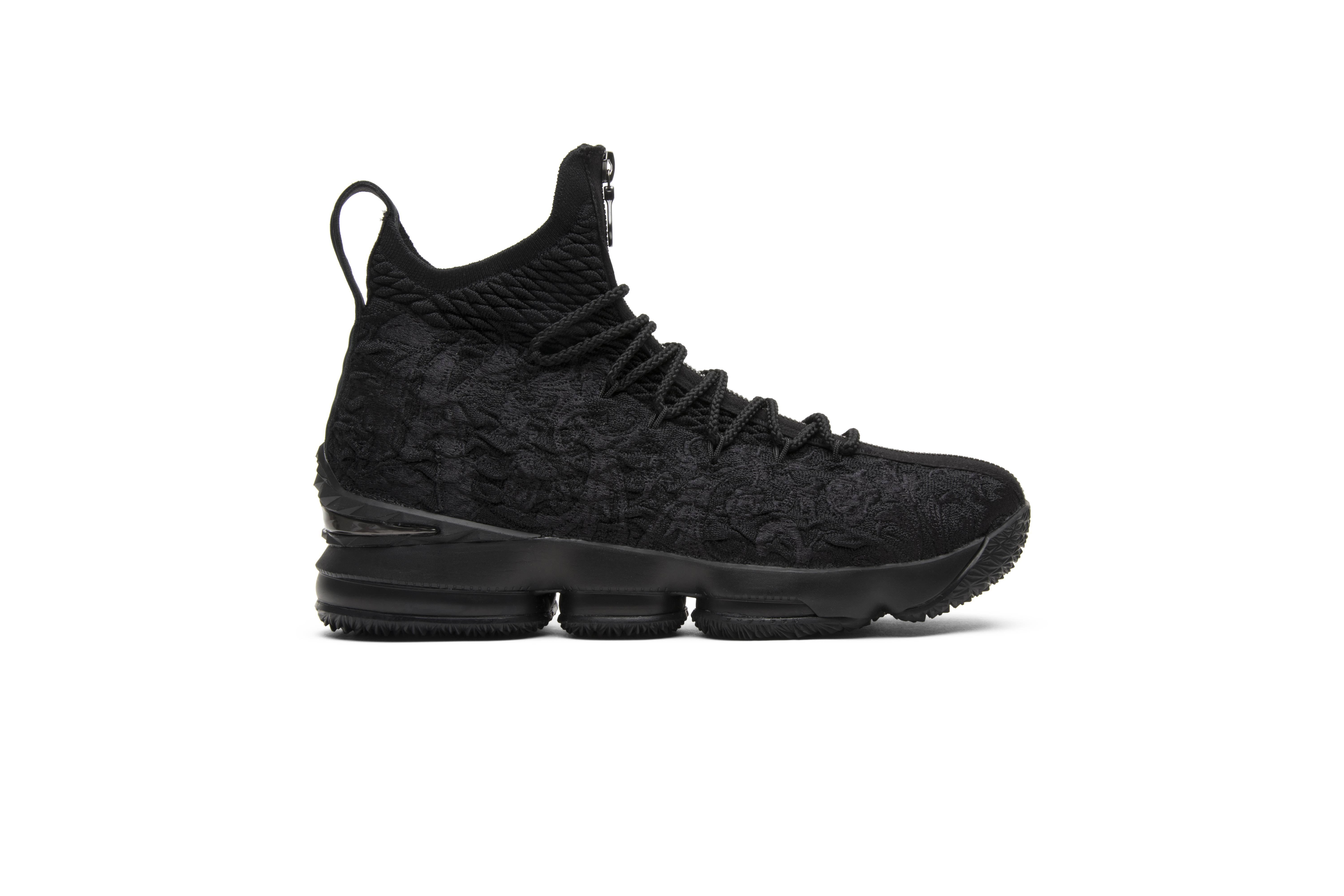 lebron 15 closing ceremony