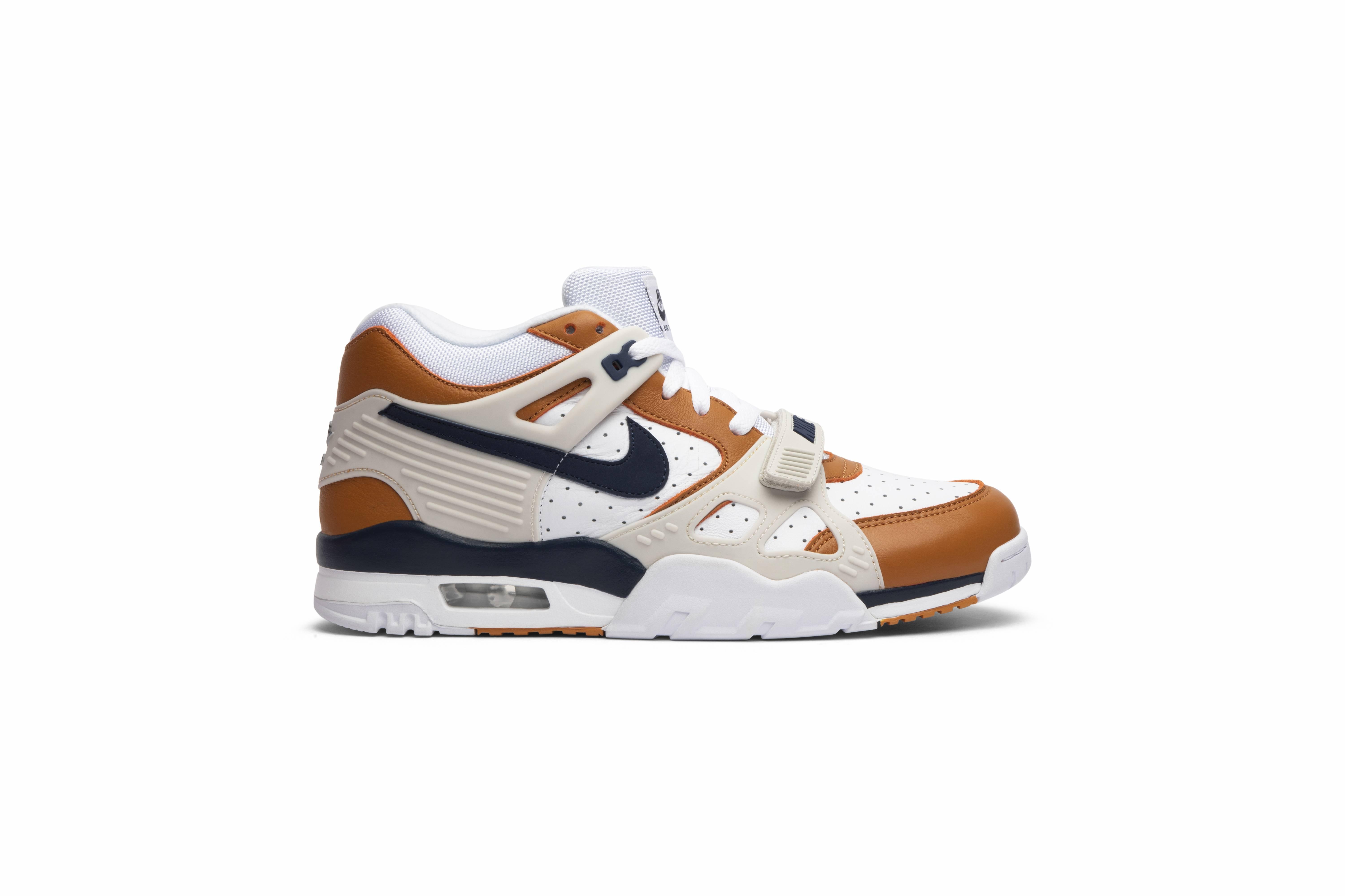 nike air trainer 3 qs