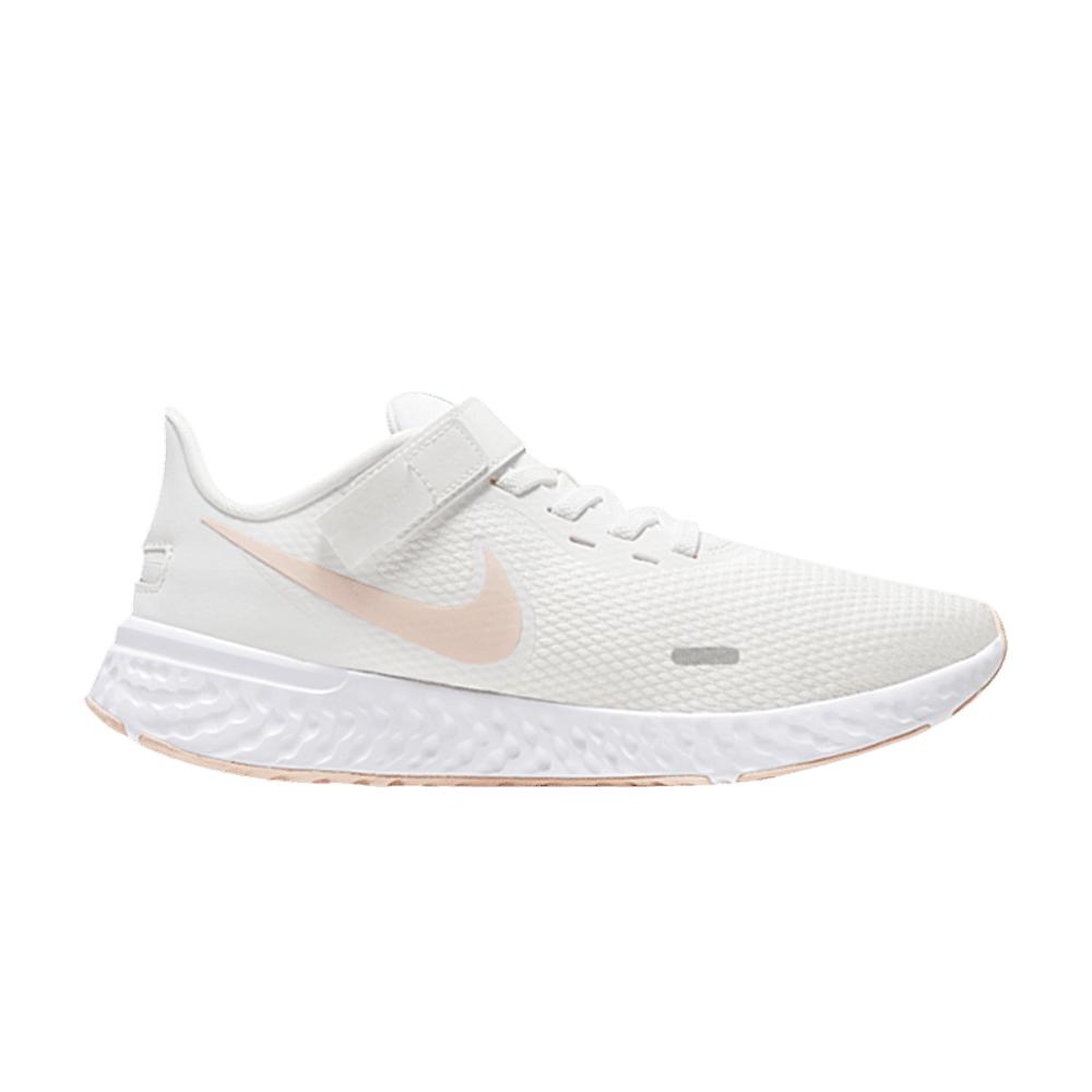 revolution 5 flyease sneaker