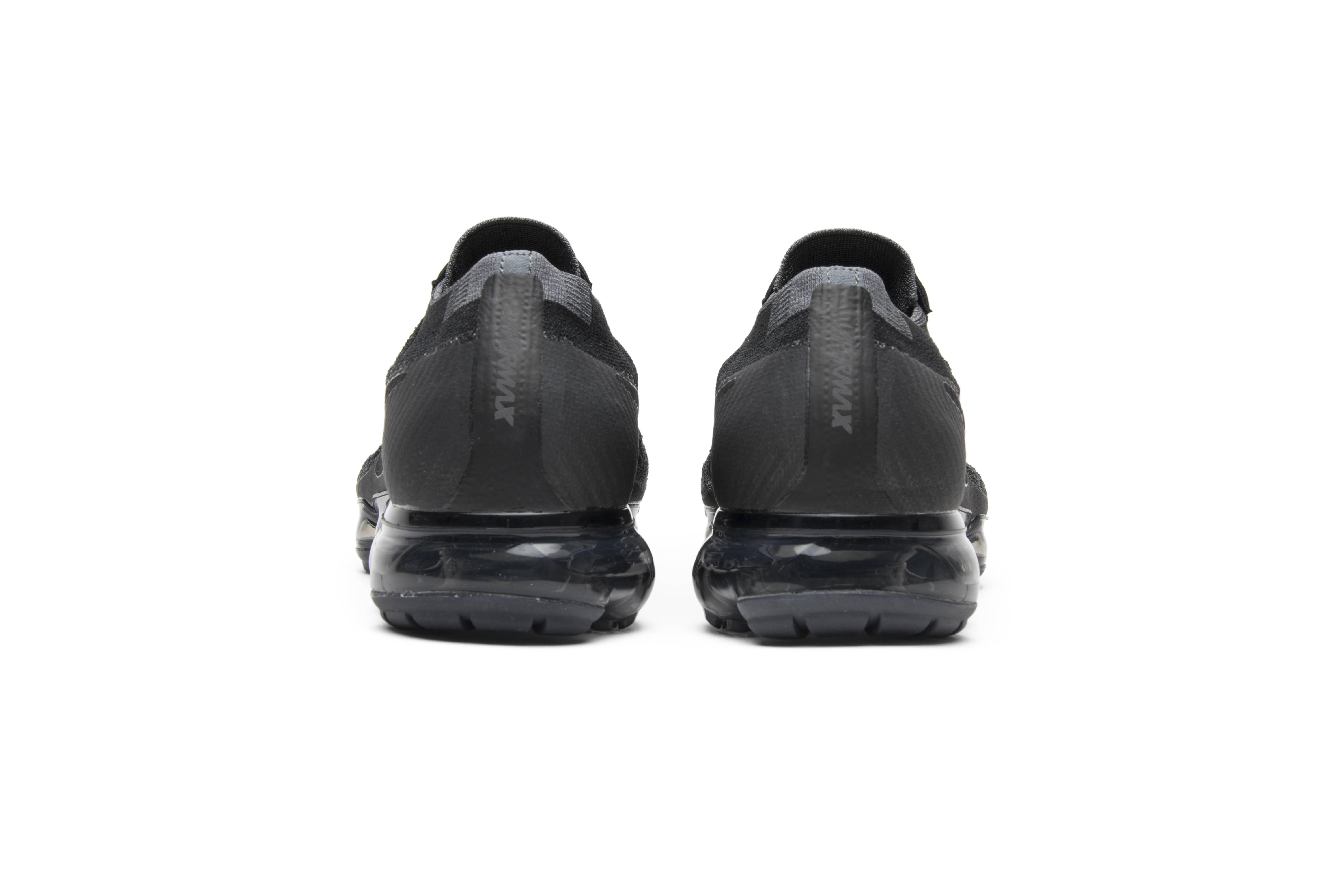vapormax laceless black